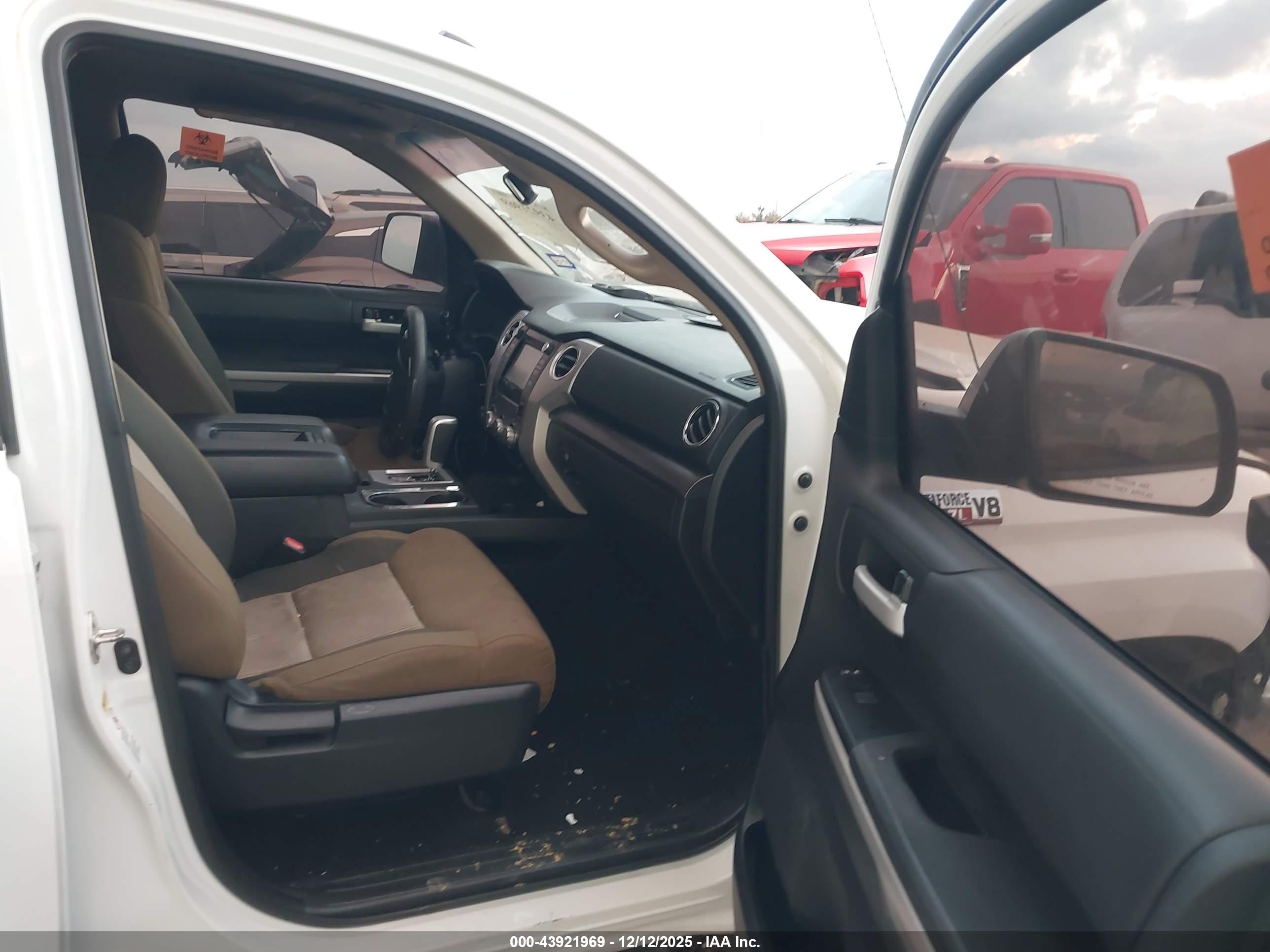 TOYOTA TUNDRA image 5