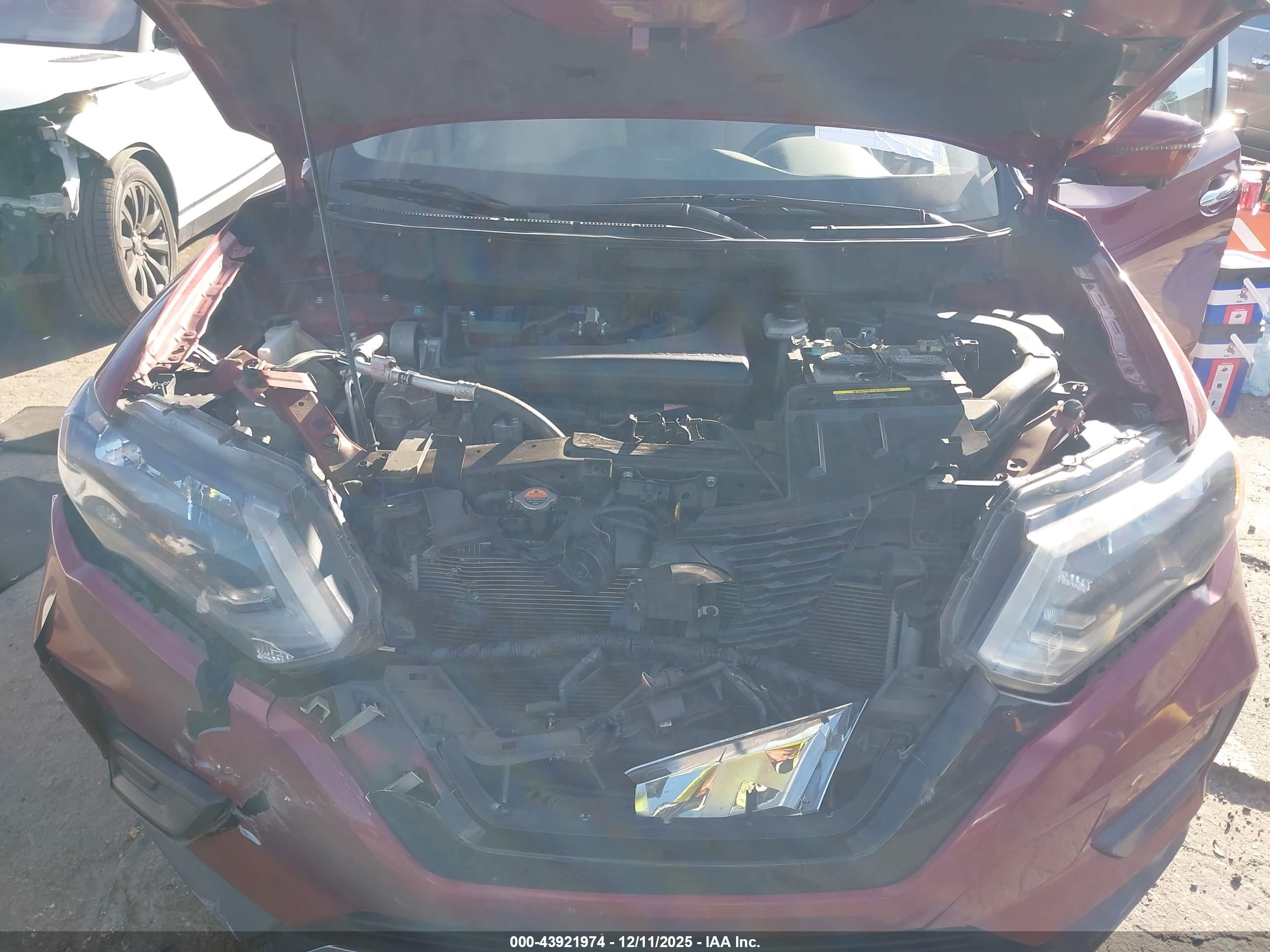 NISSAN ROGUE image 10