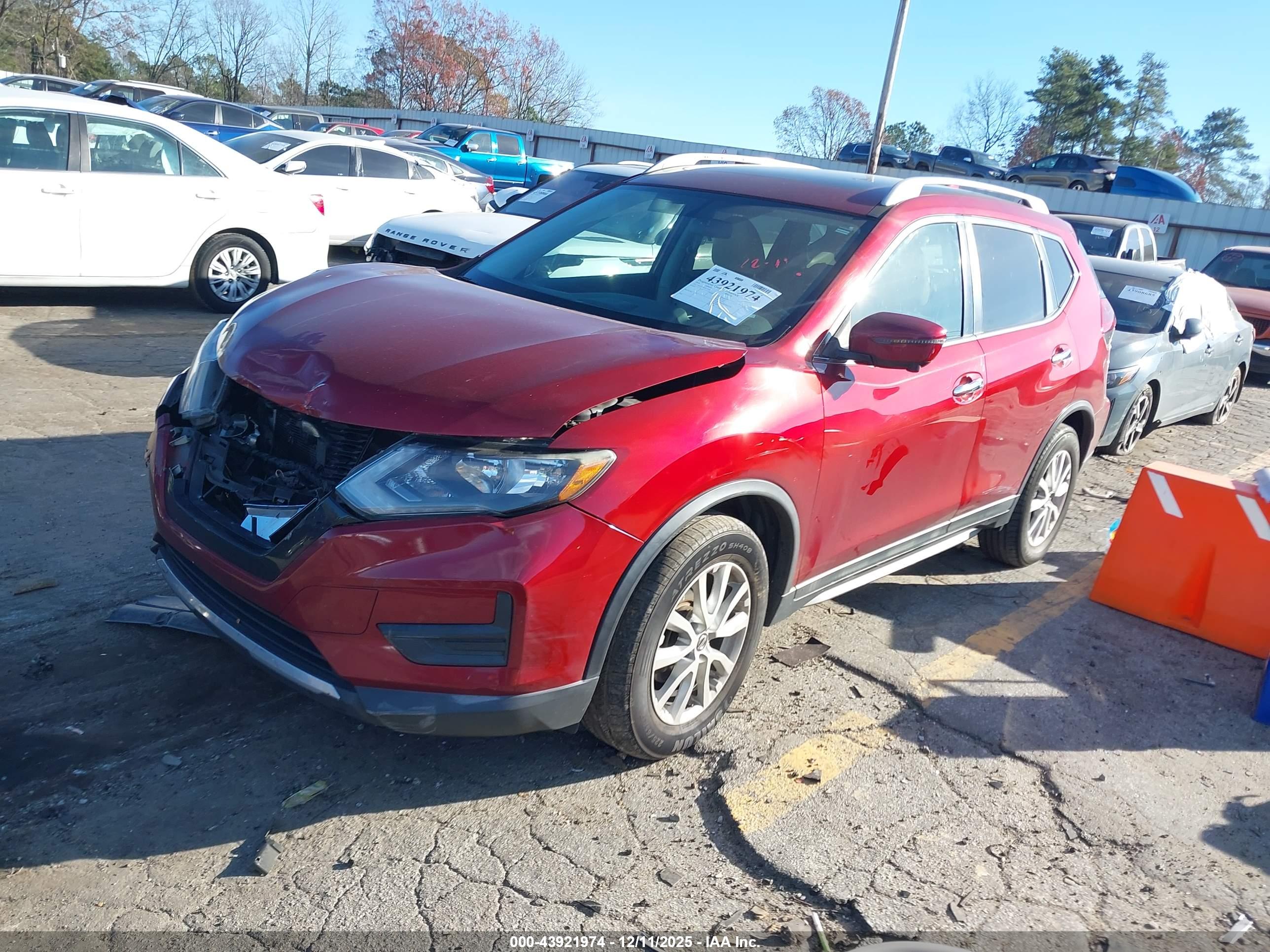NISSAN ROGUE image 2