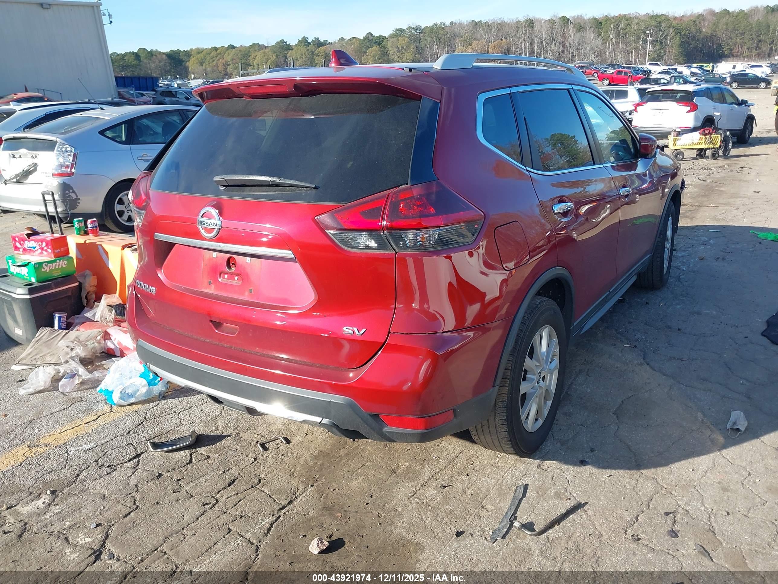 NISSAN ROGUE image 4