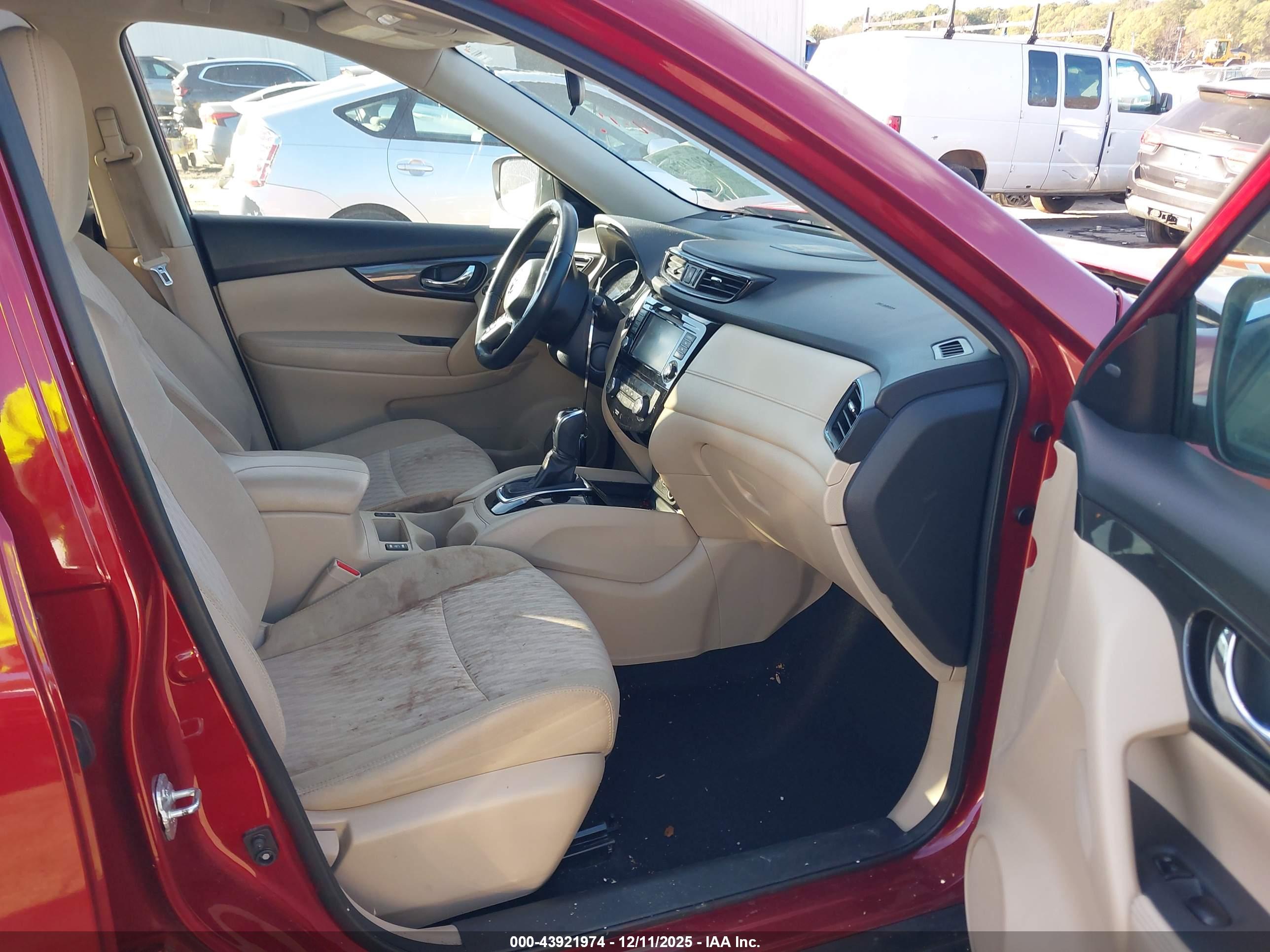 NISSAN ROGUE image 5