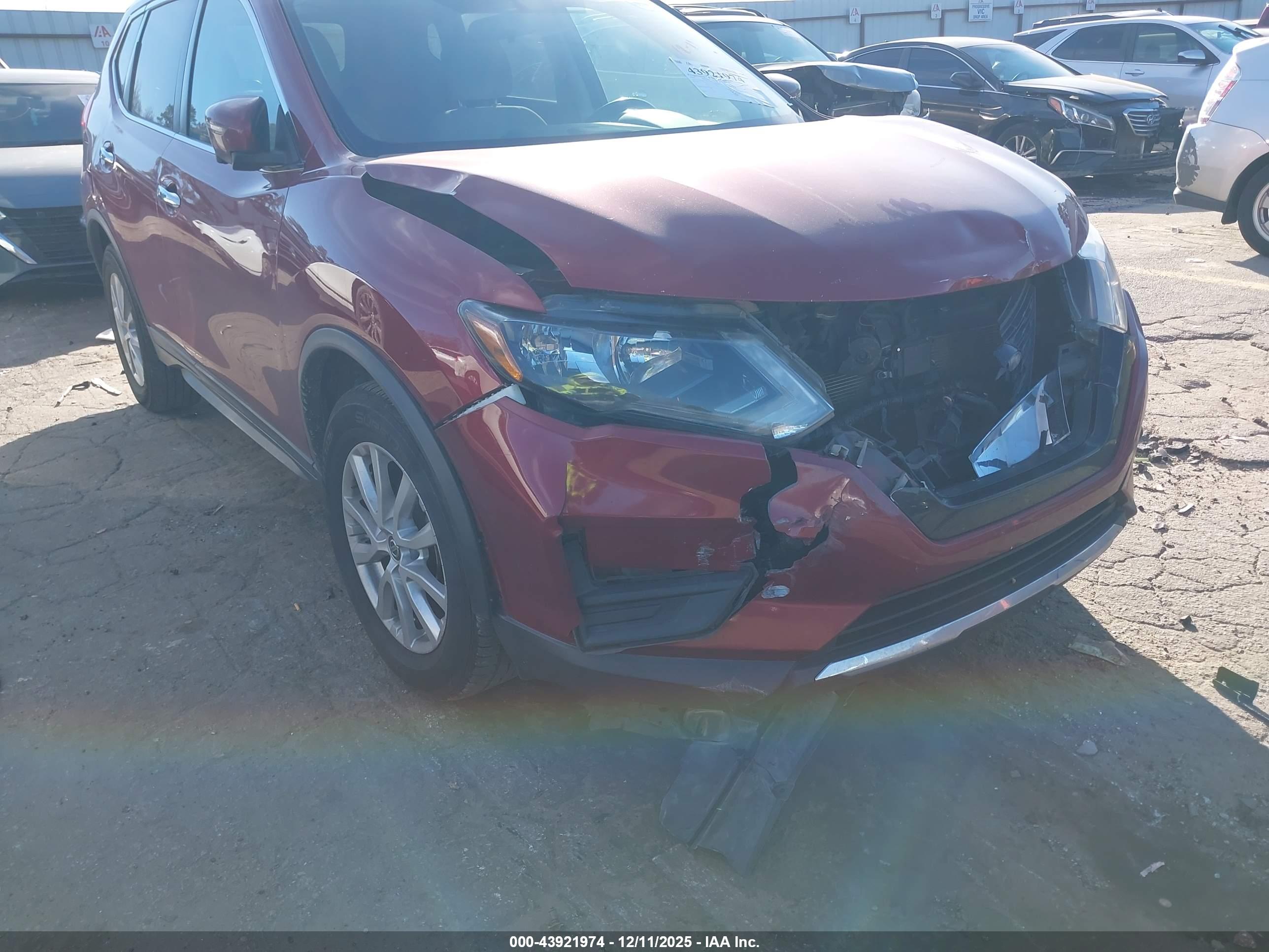 NISSAN ROGUE image 6