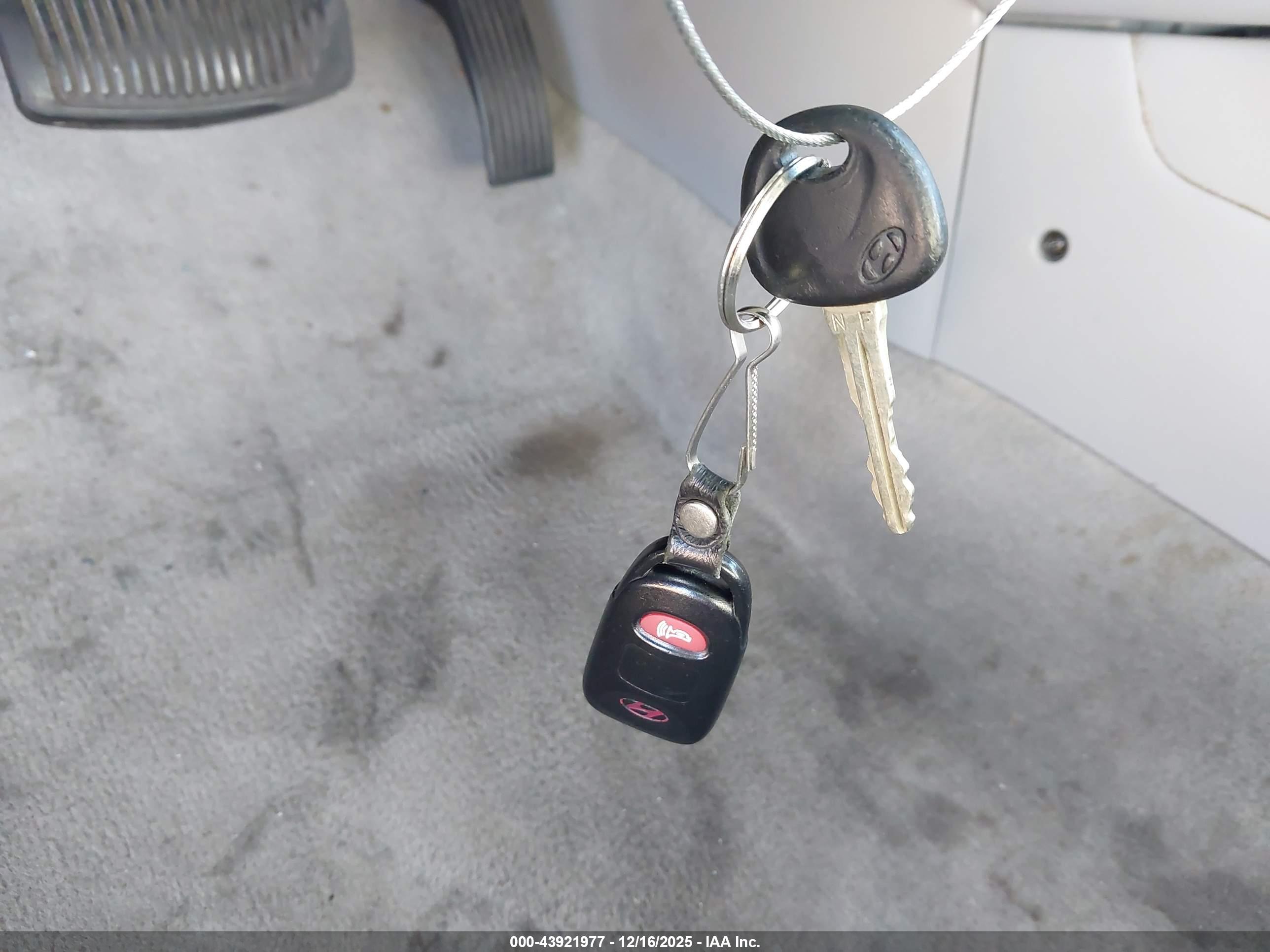 HYUNDAI SONATA image 11