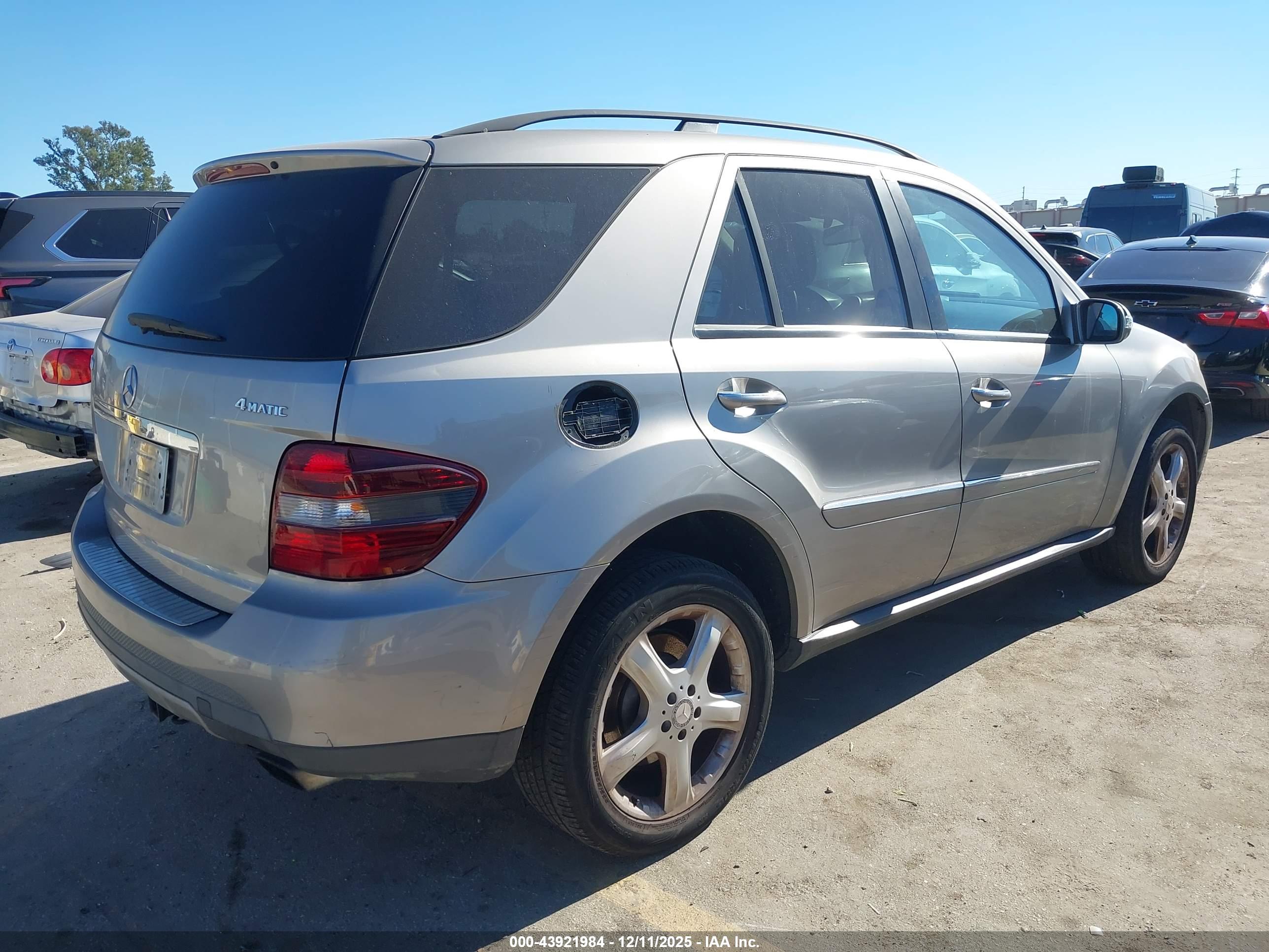 MERCEDES-BENZ ML image 4
