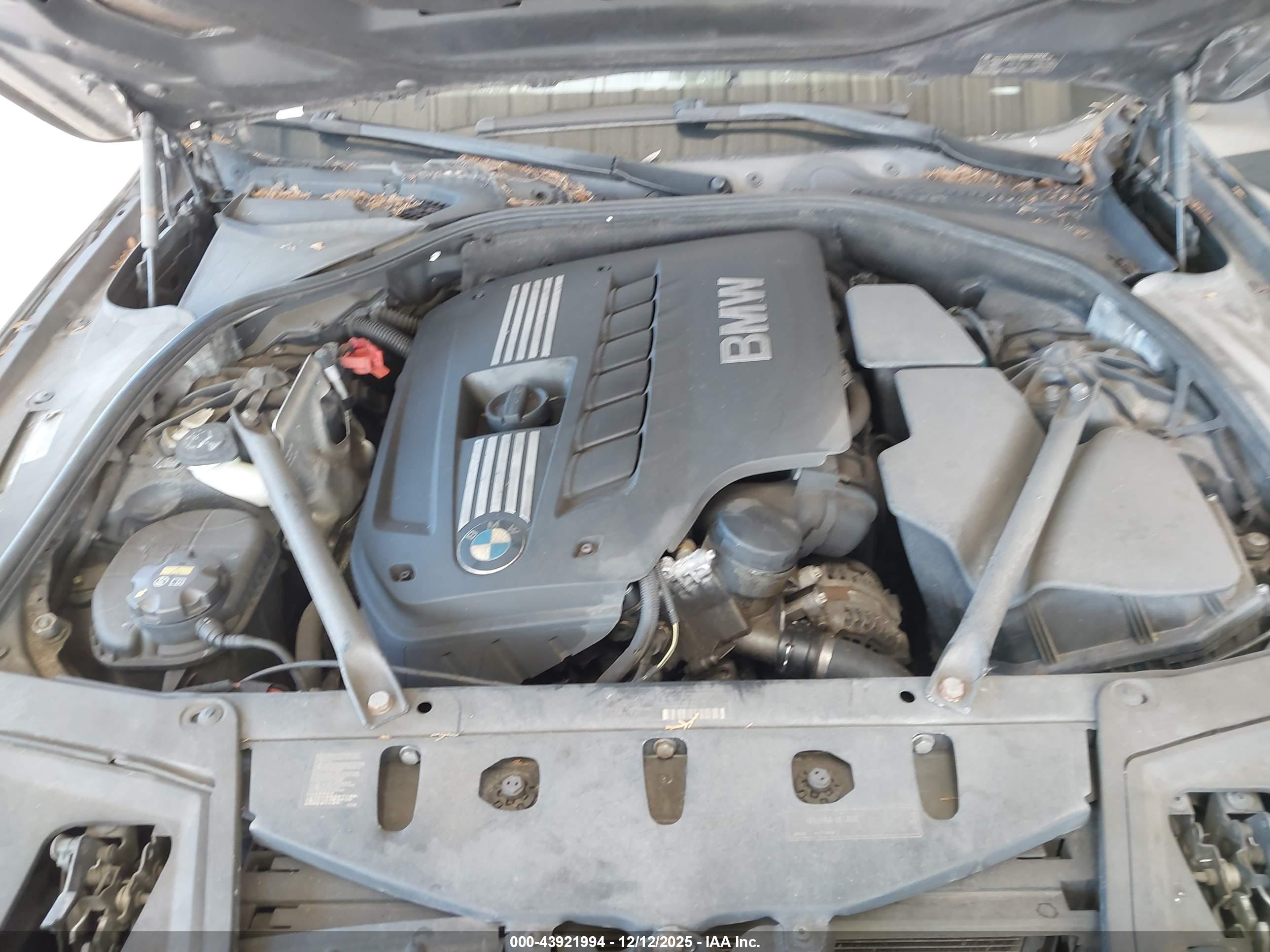 BMW 528I image 10