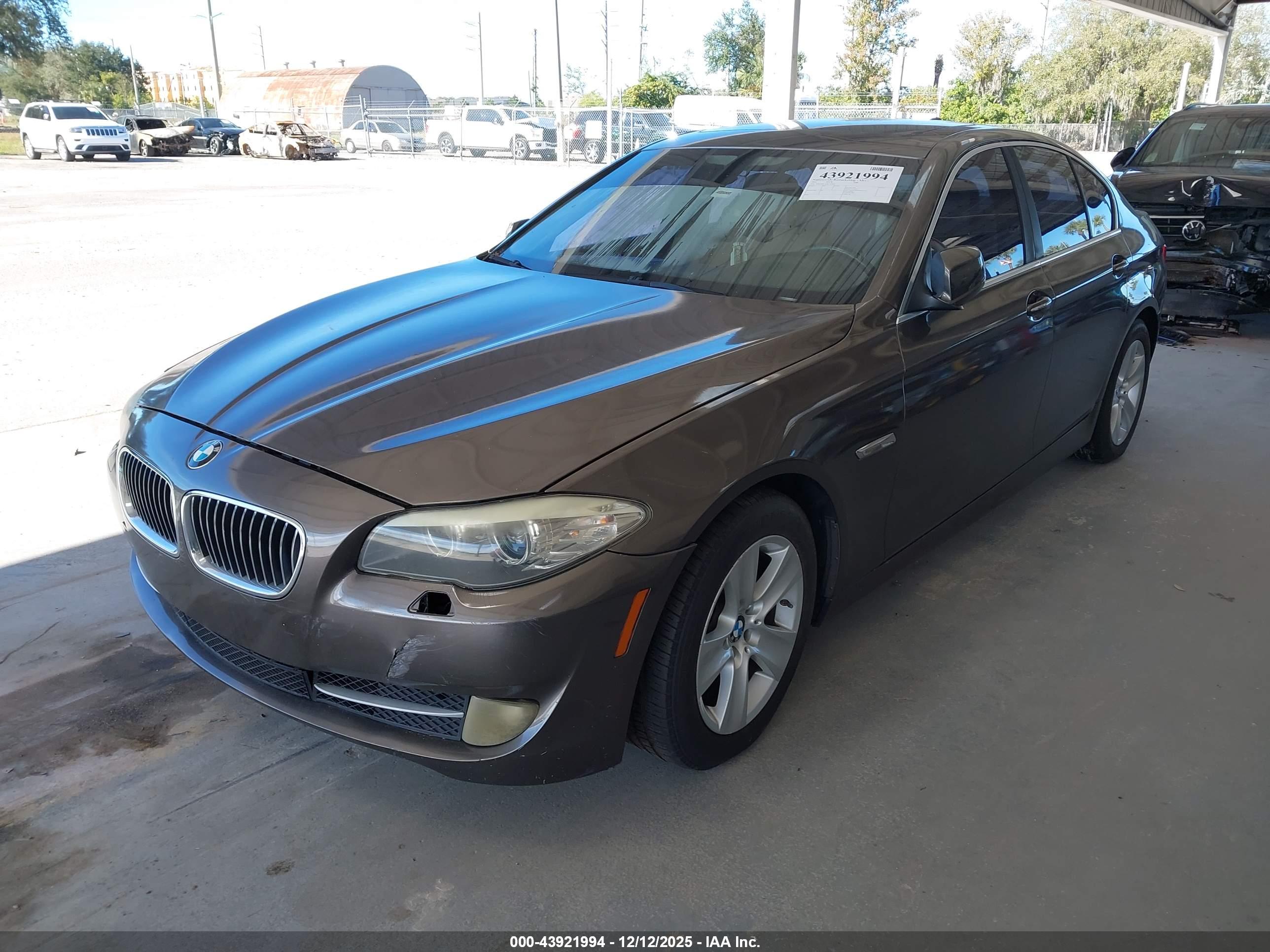 BMW 528I image 6