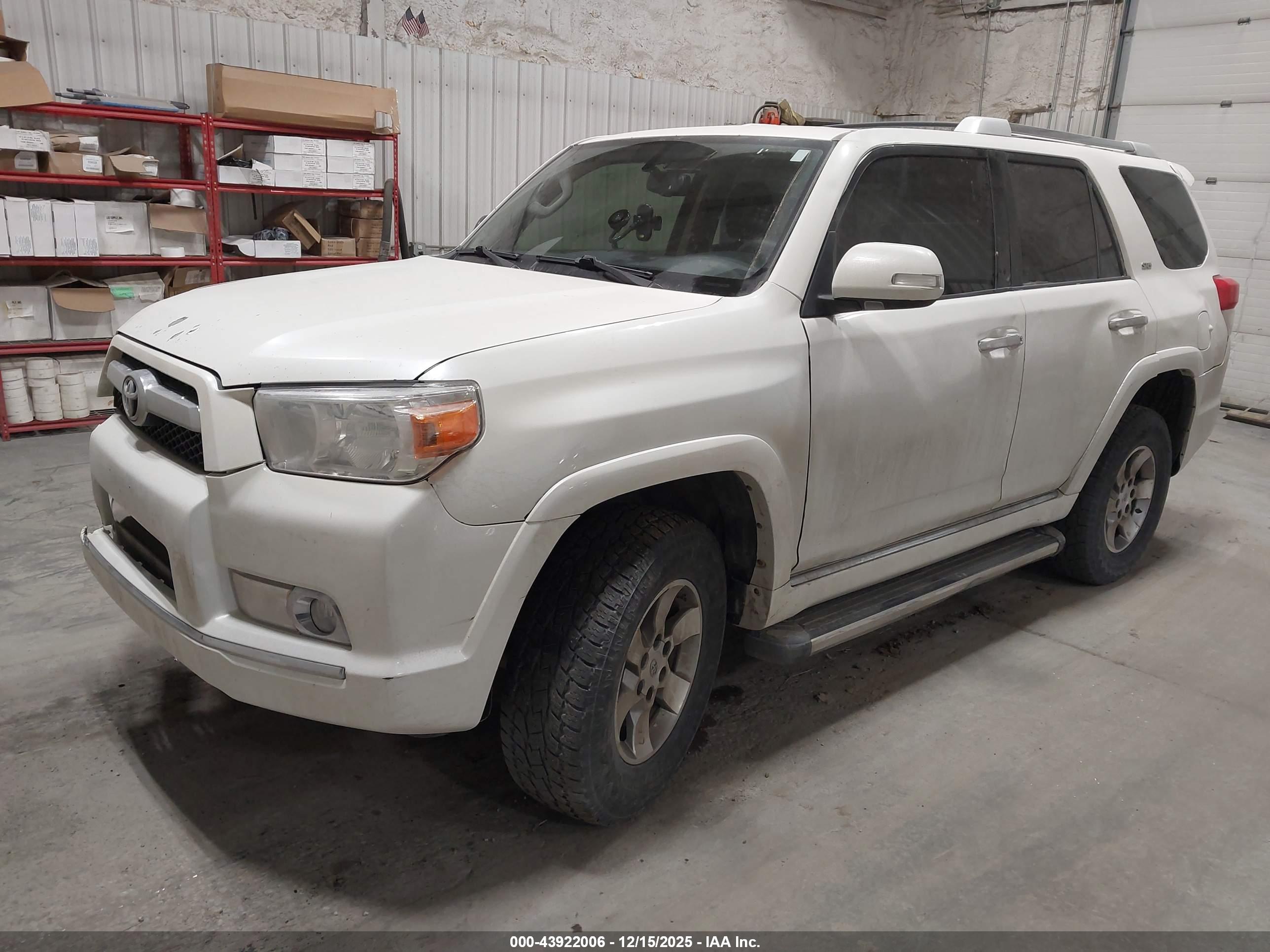 TOYOTA 4RUNNER image 2