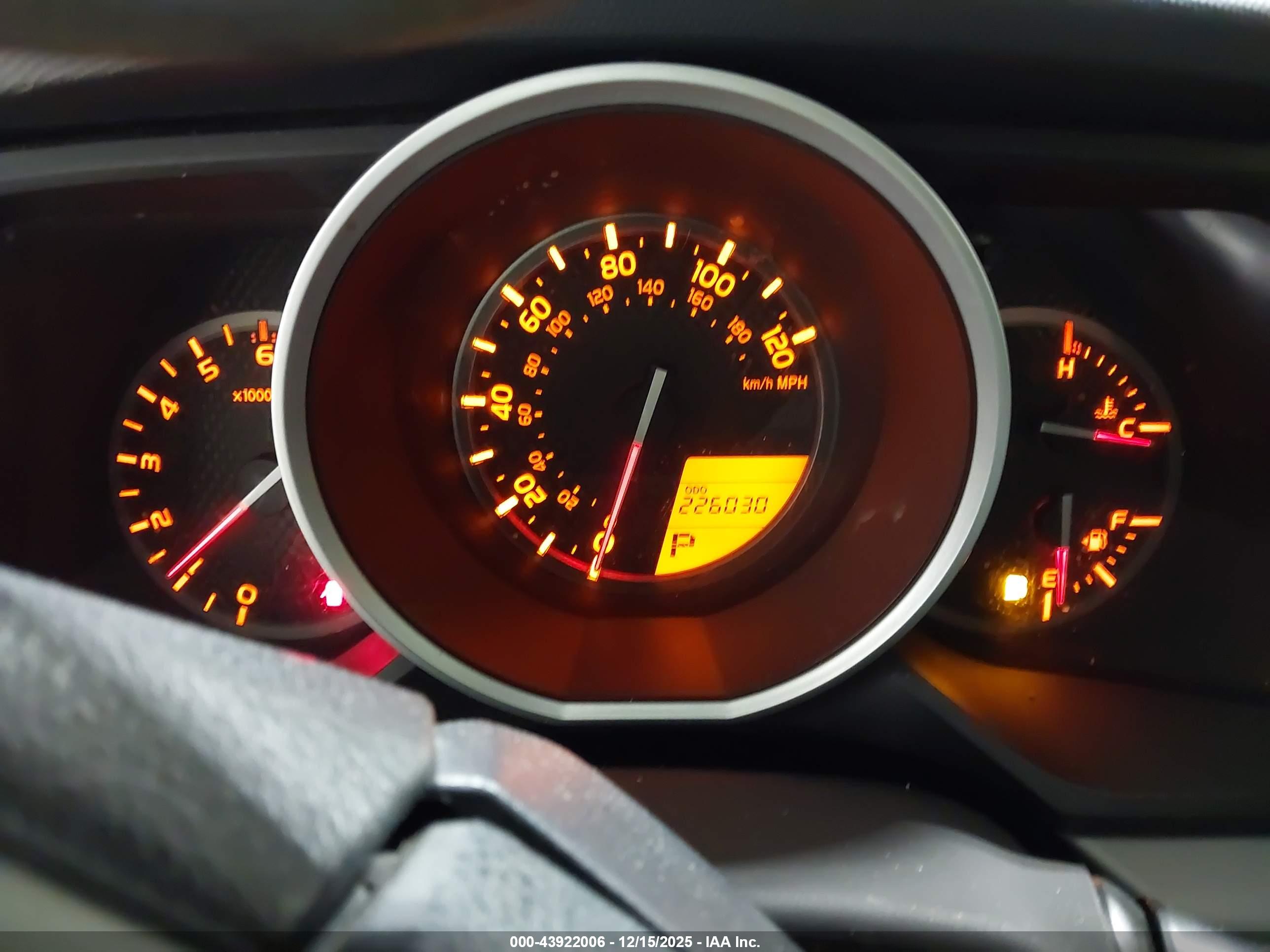 TOYOTA 4RUNNER image 7