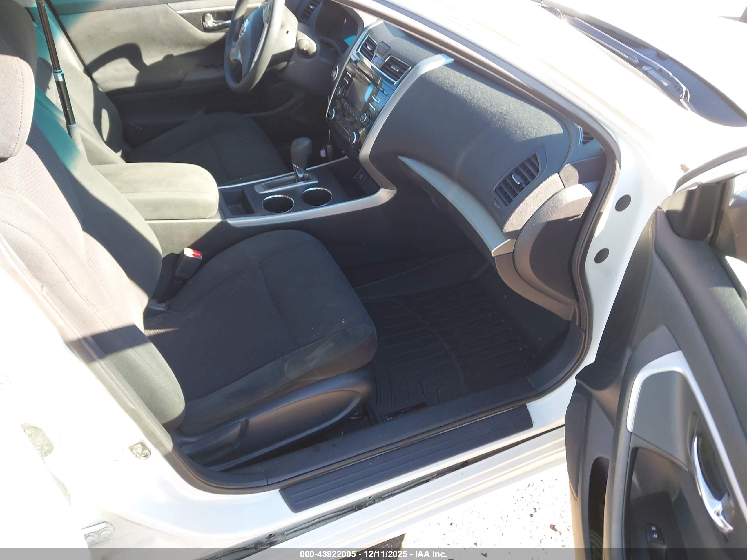 NISSAN ALTIMA image 5