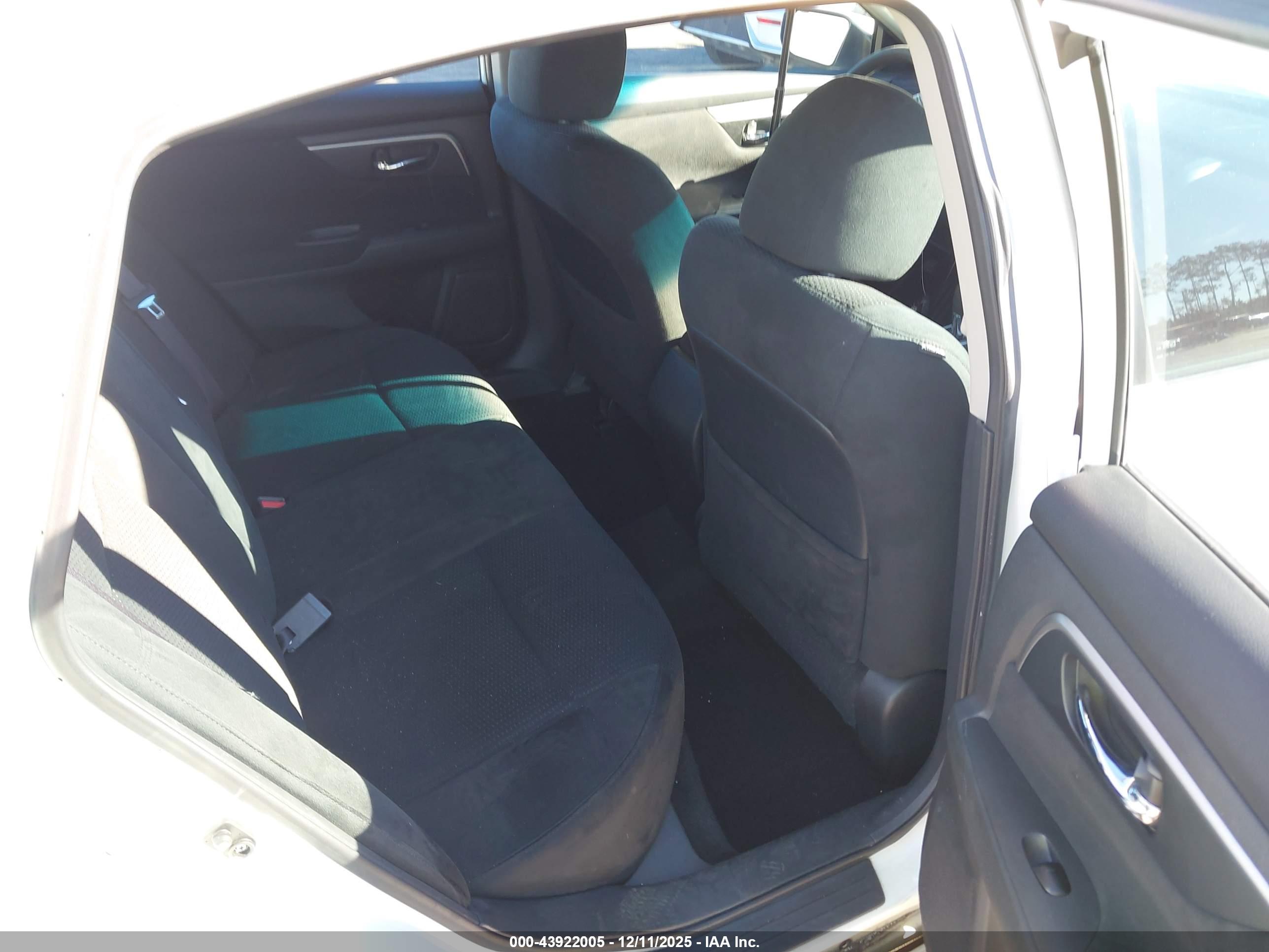 NISSAN ALTIMA image 8