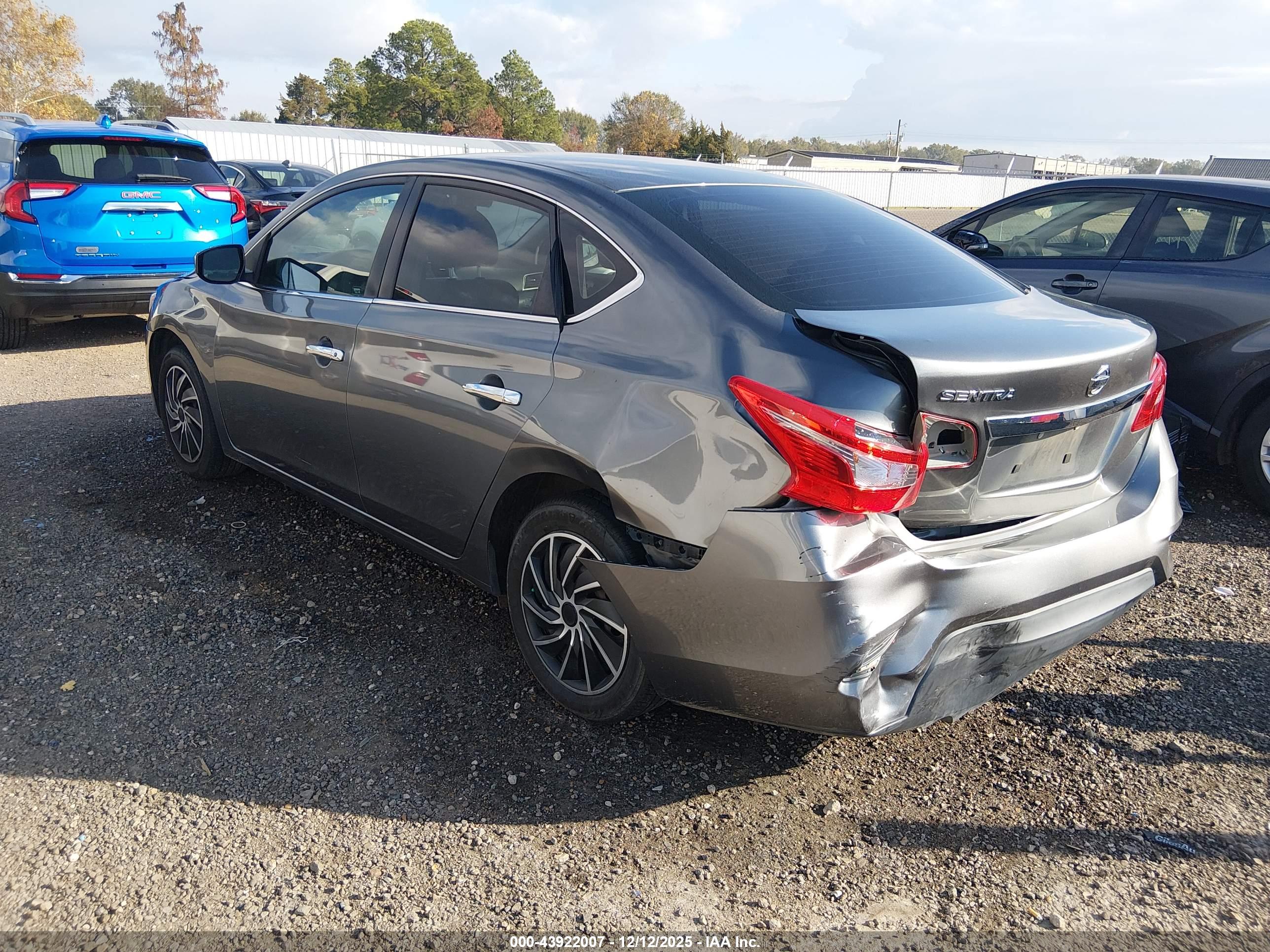 NISSAN SENTRA image 3