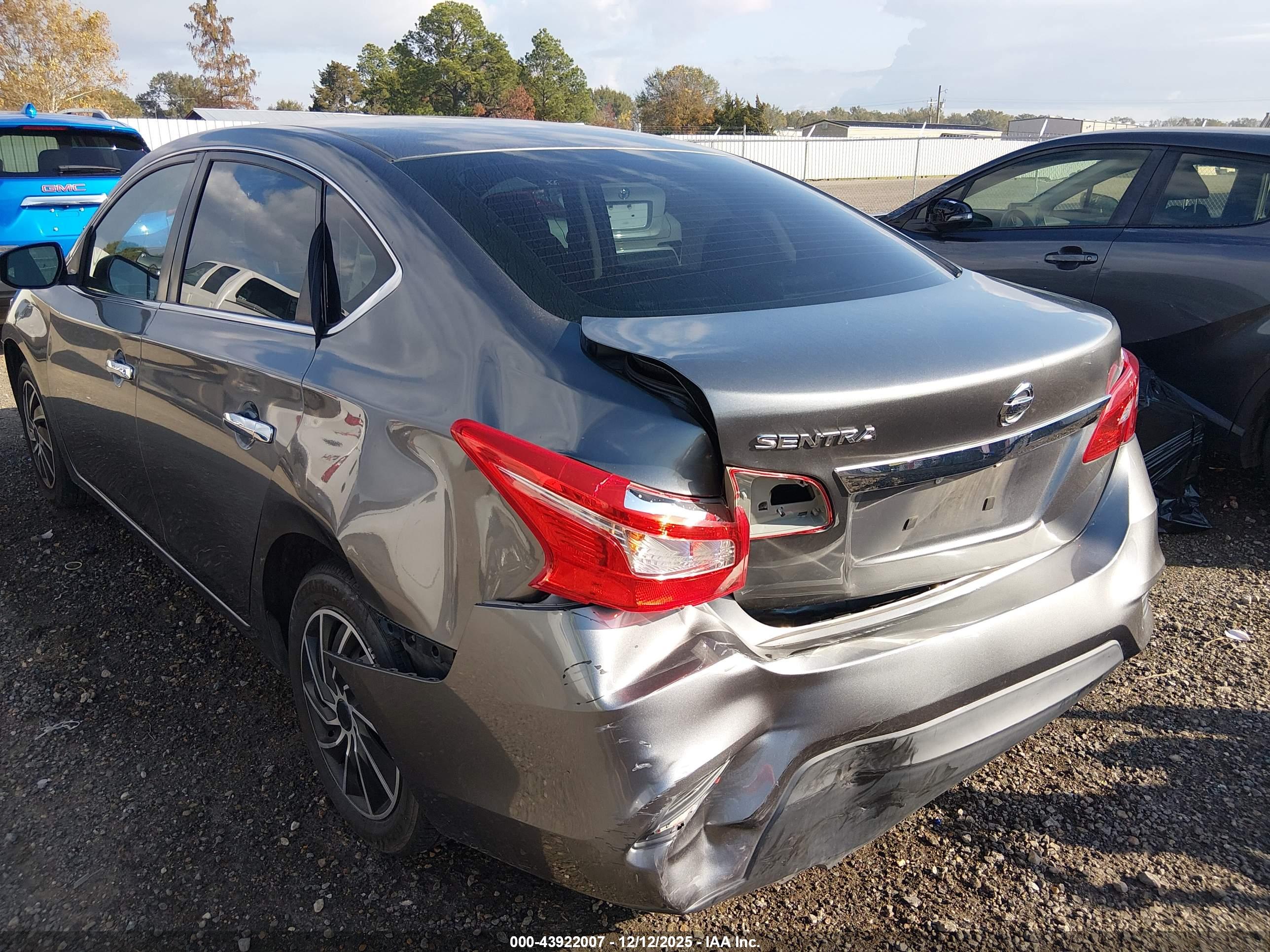 NISSAN SENTRA image 6