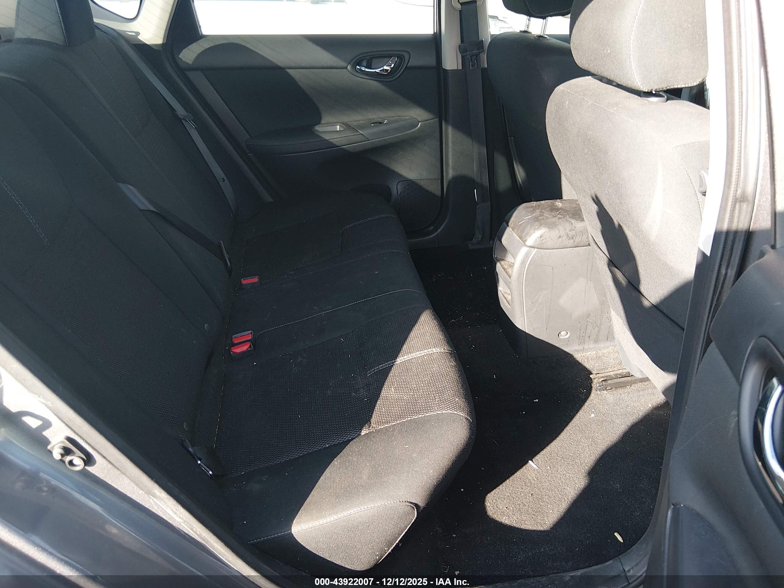 NISSAN SENTRA image 8