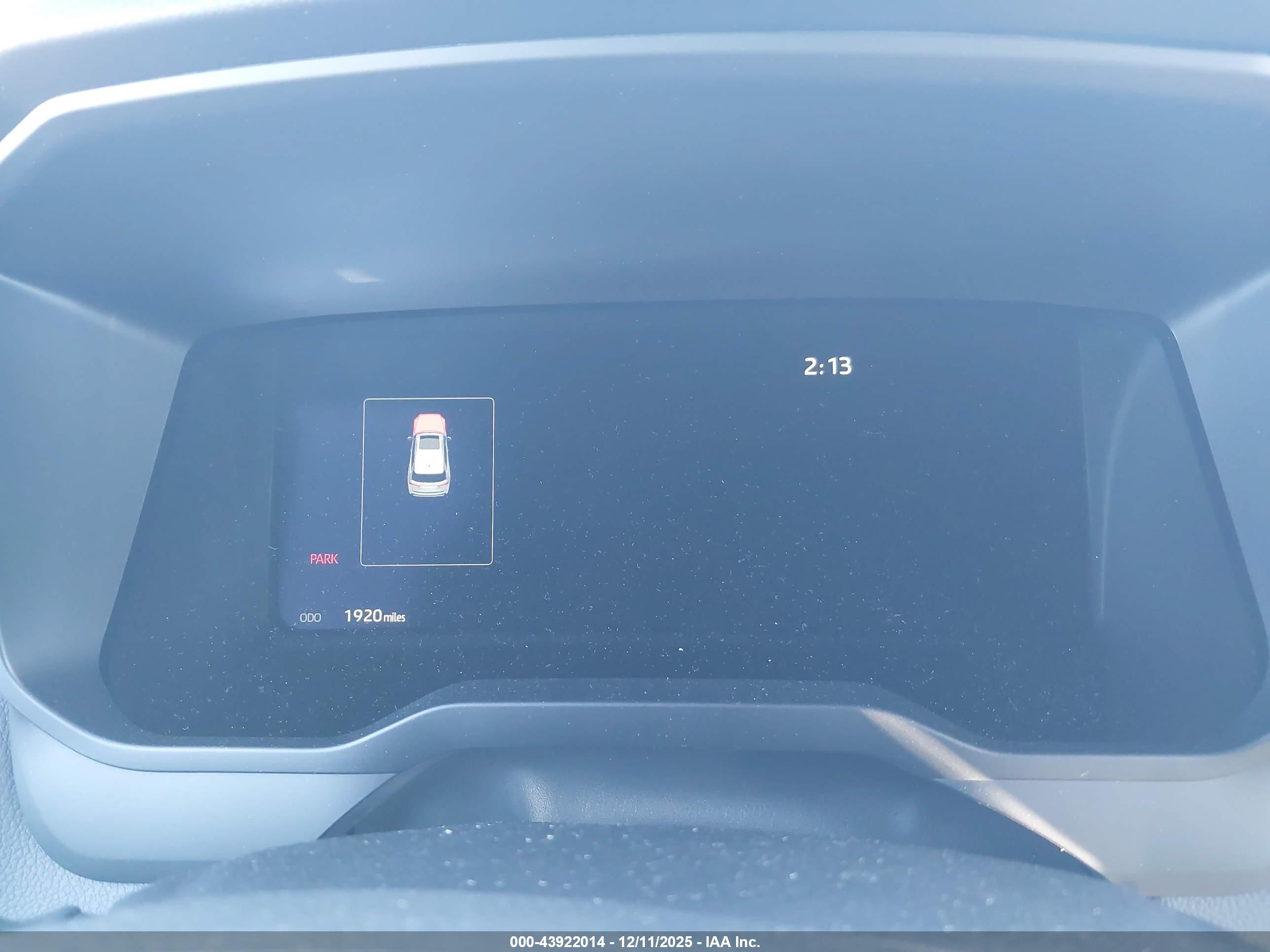 TOYOTA SEQUOIA image 7