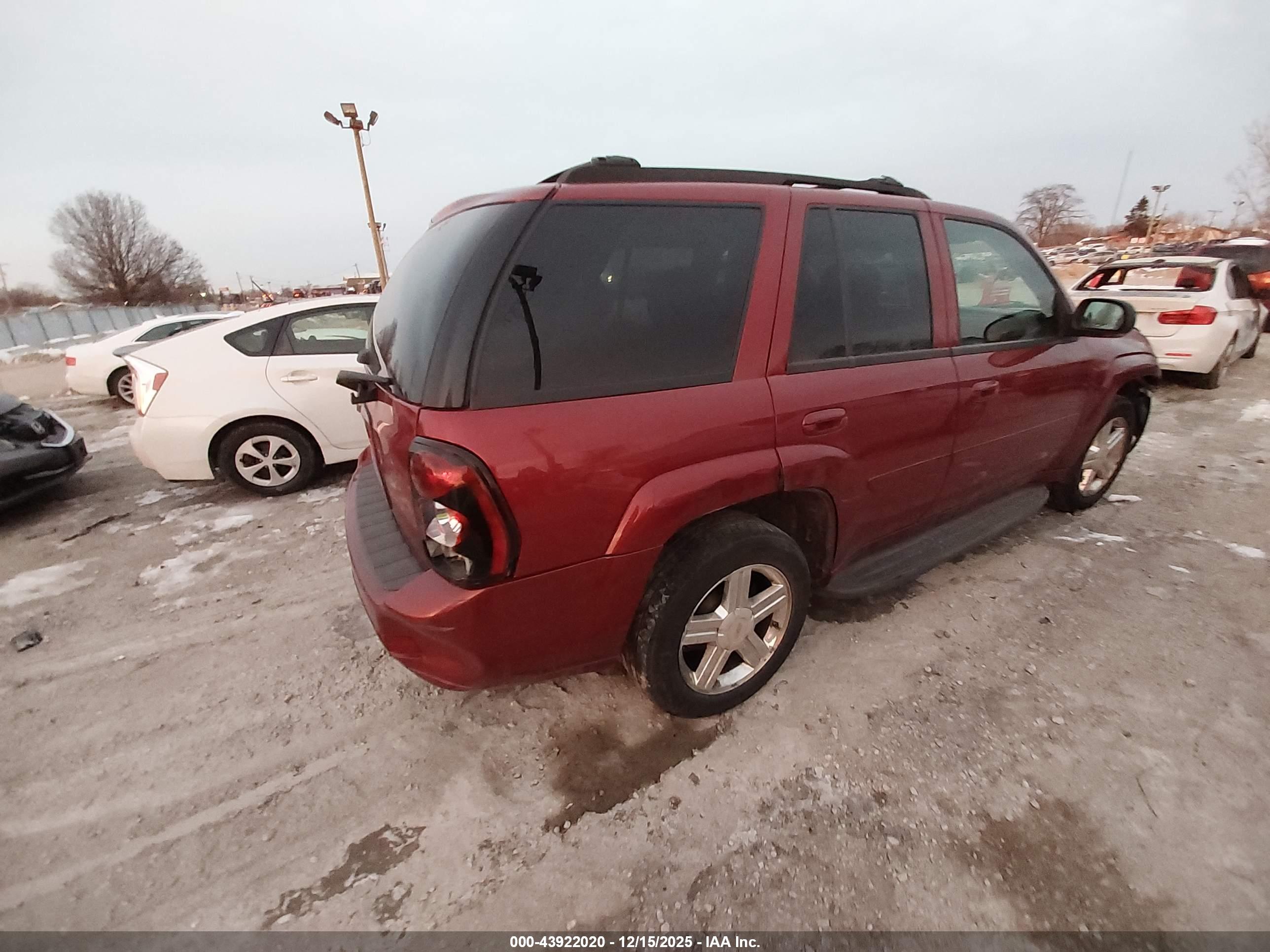 CHEVROLET TRAILBLAZER image 4