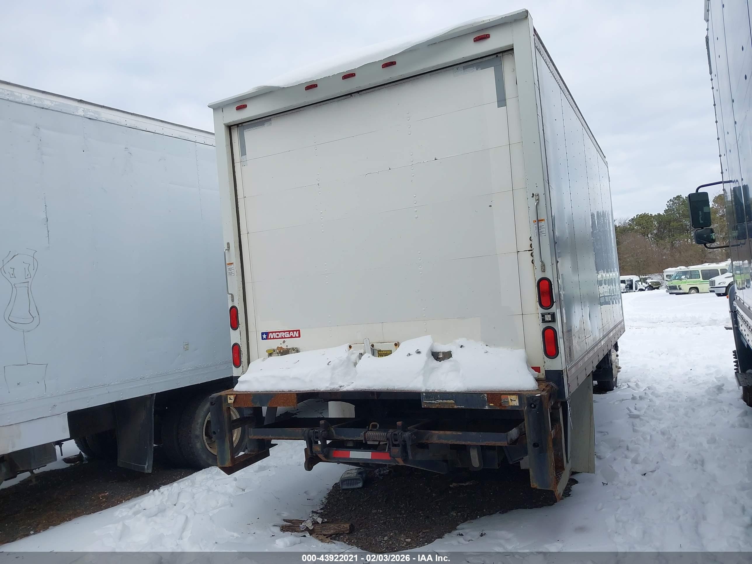 ISUZU NPR image 4