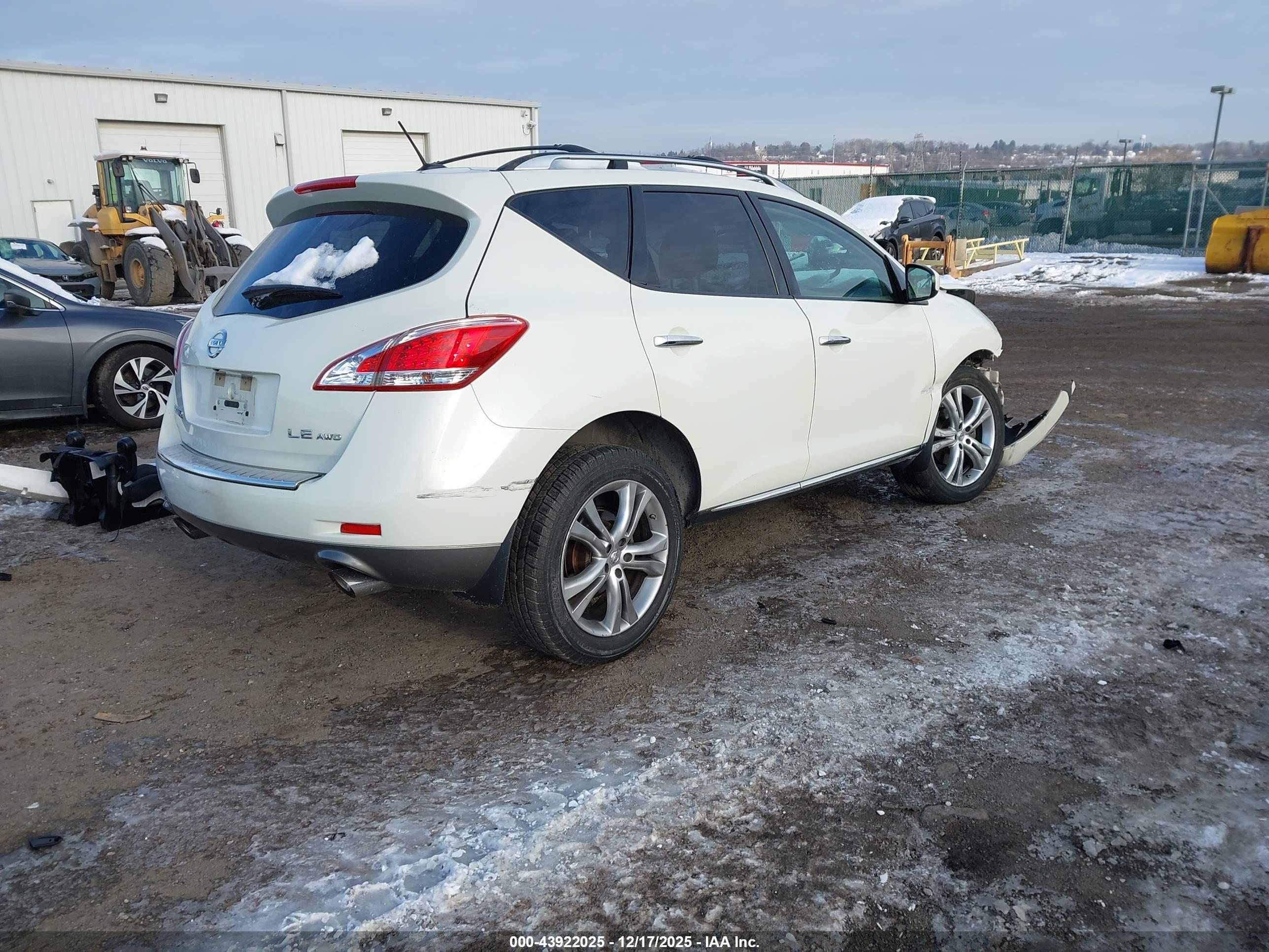 NISSAN MURANO image 4