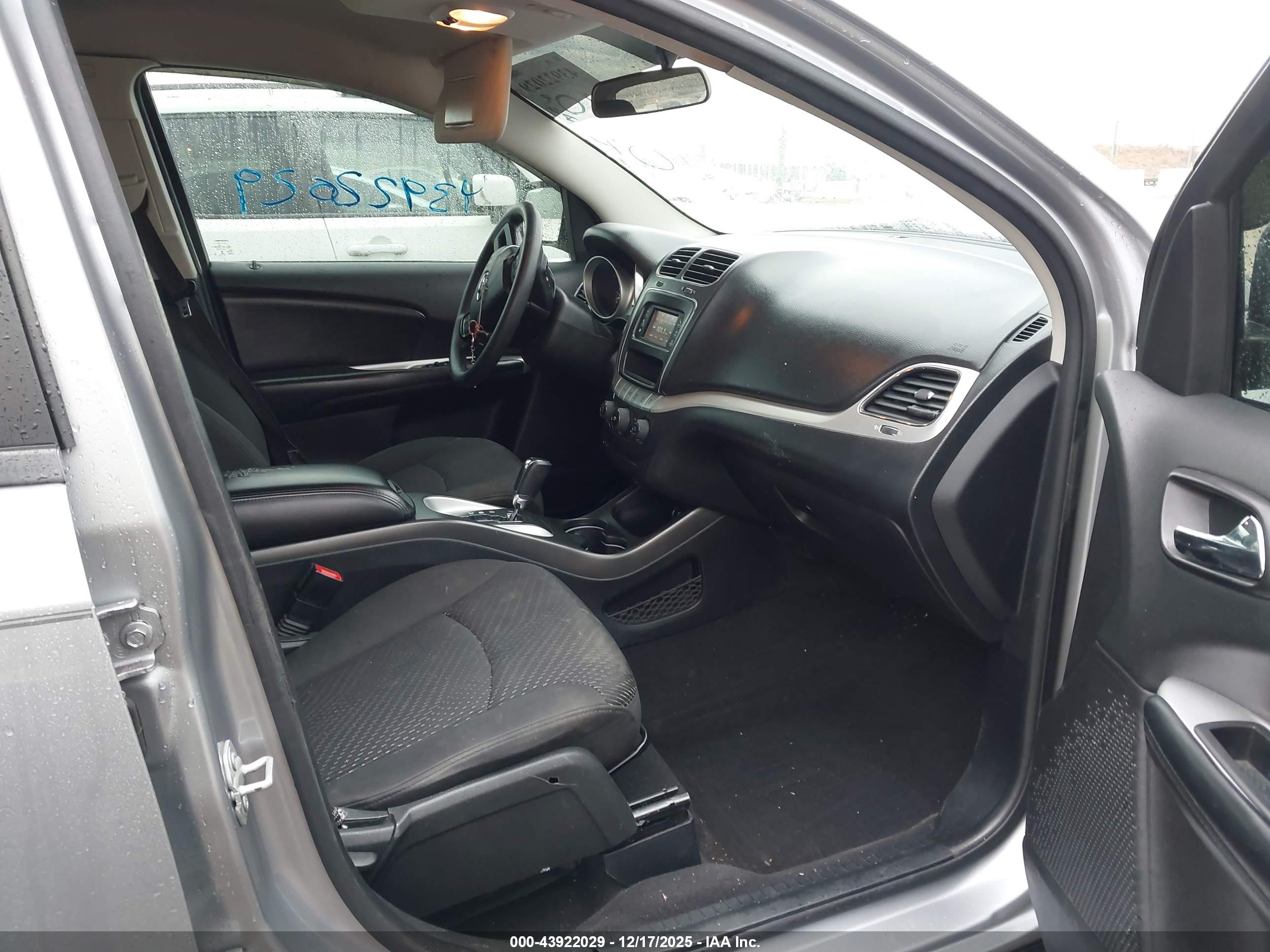 DODGE JOURNEY image 5
