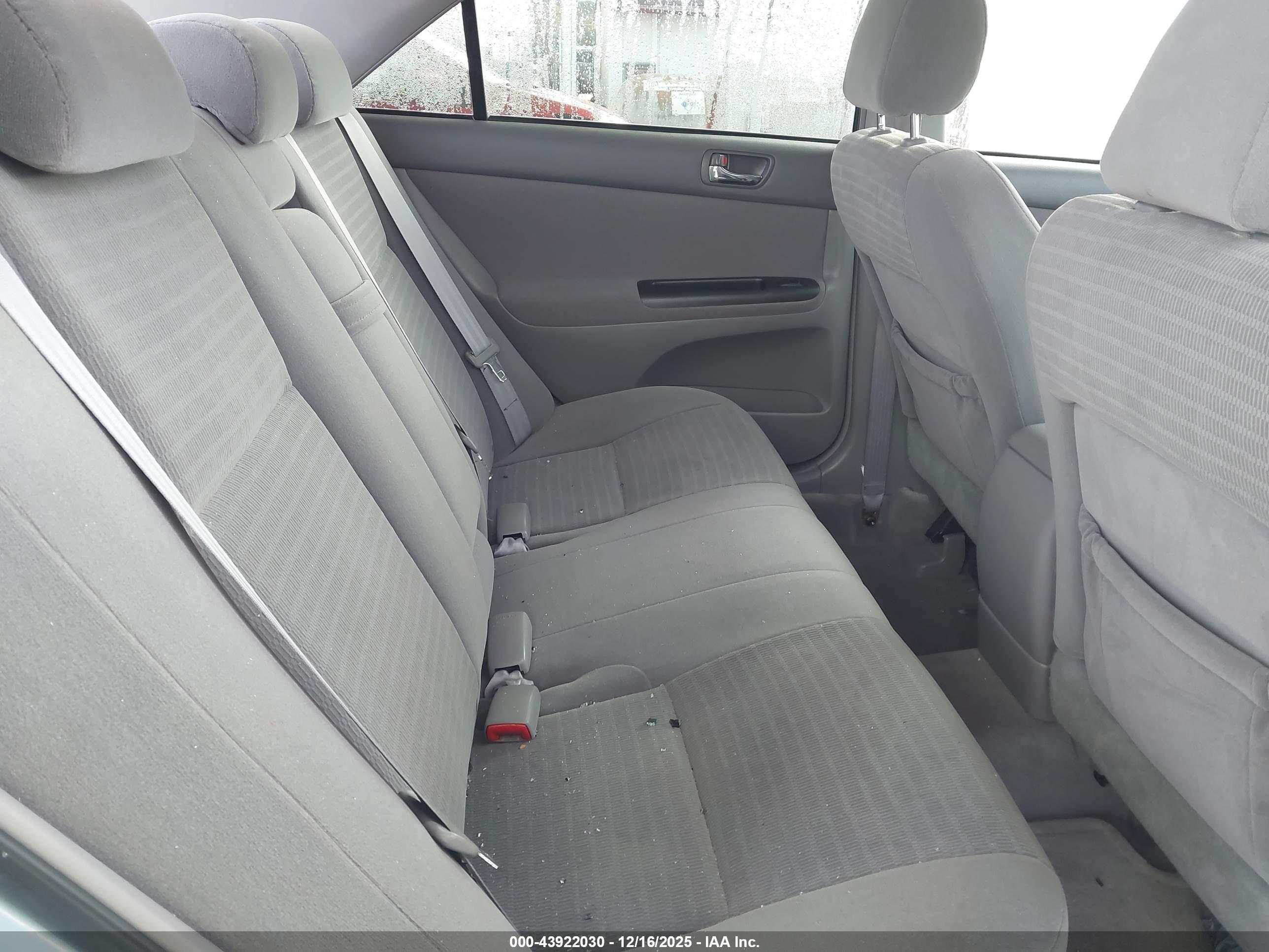 TOYOTA CAMRY image 8
