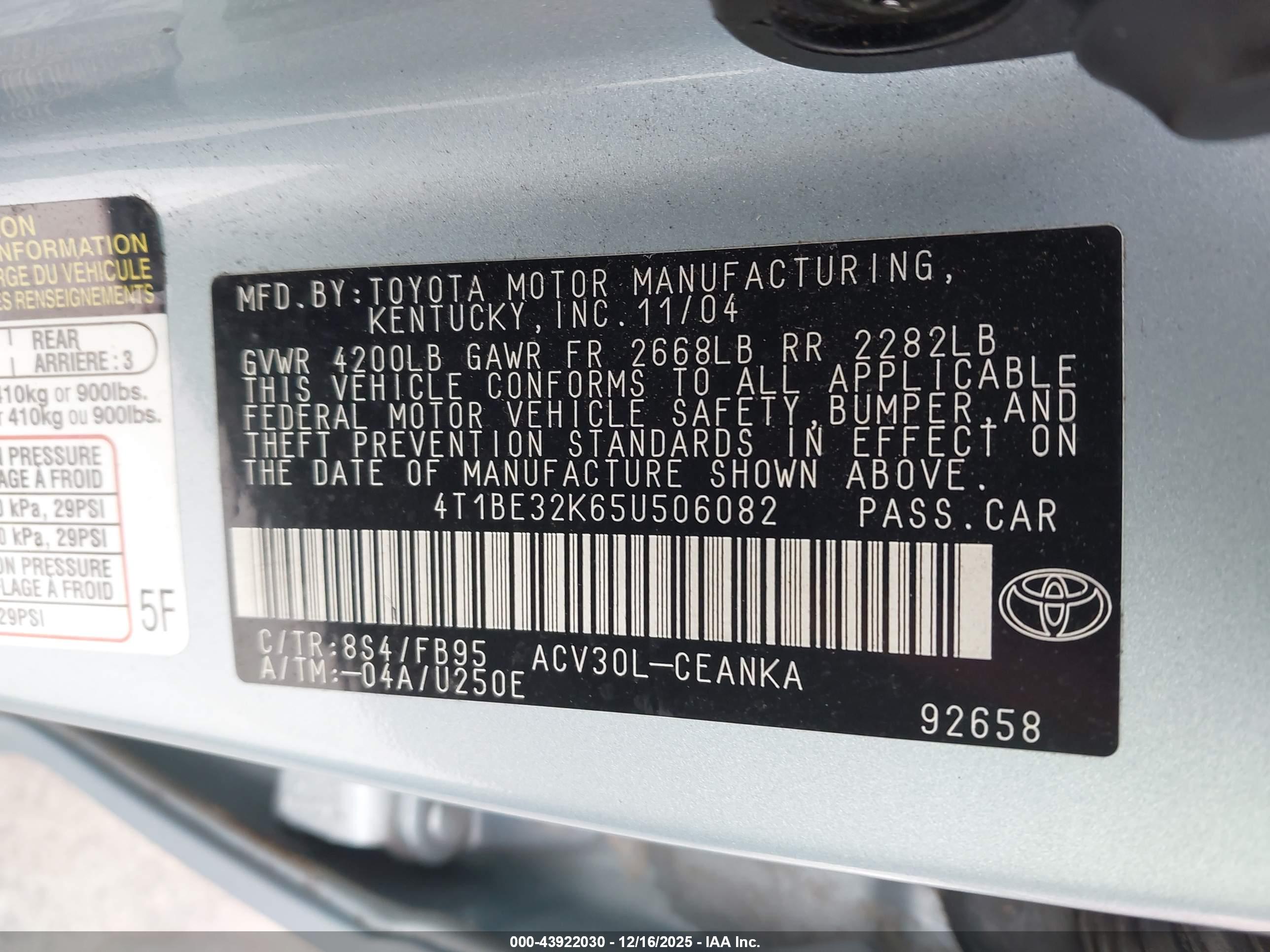 TOYOTA CAMRY image 9