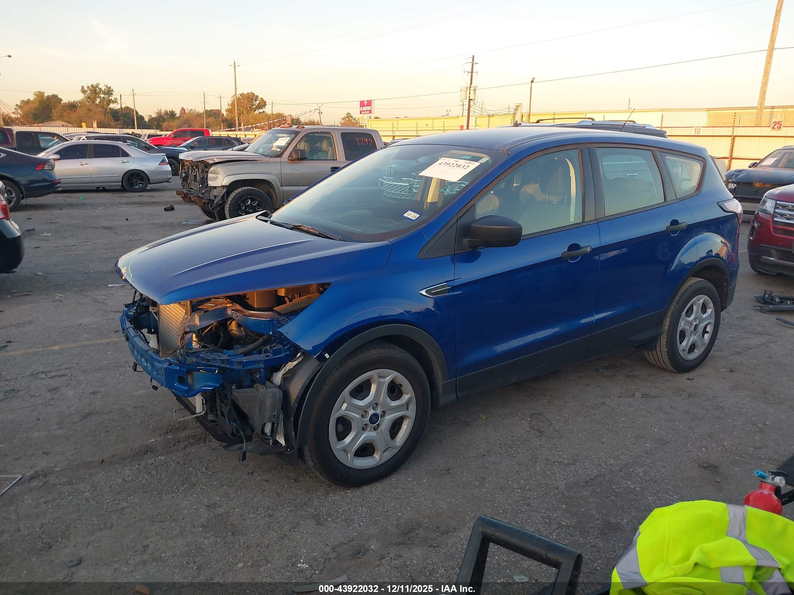 FORD ESCAPE image 2