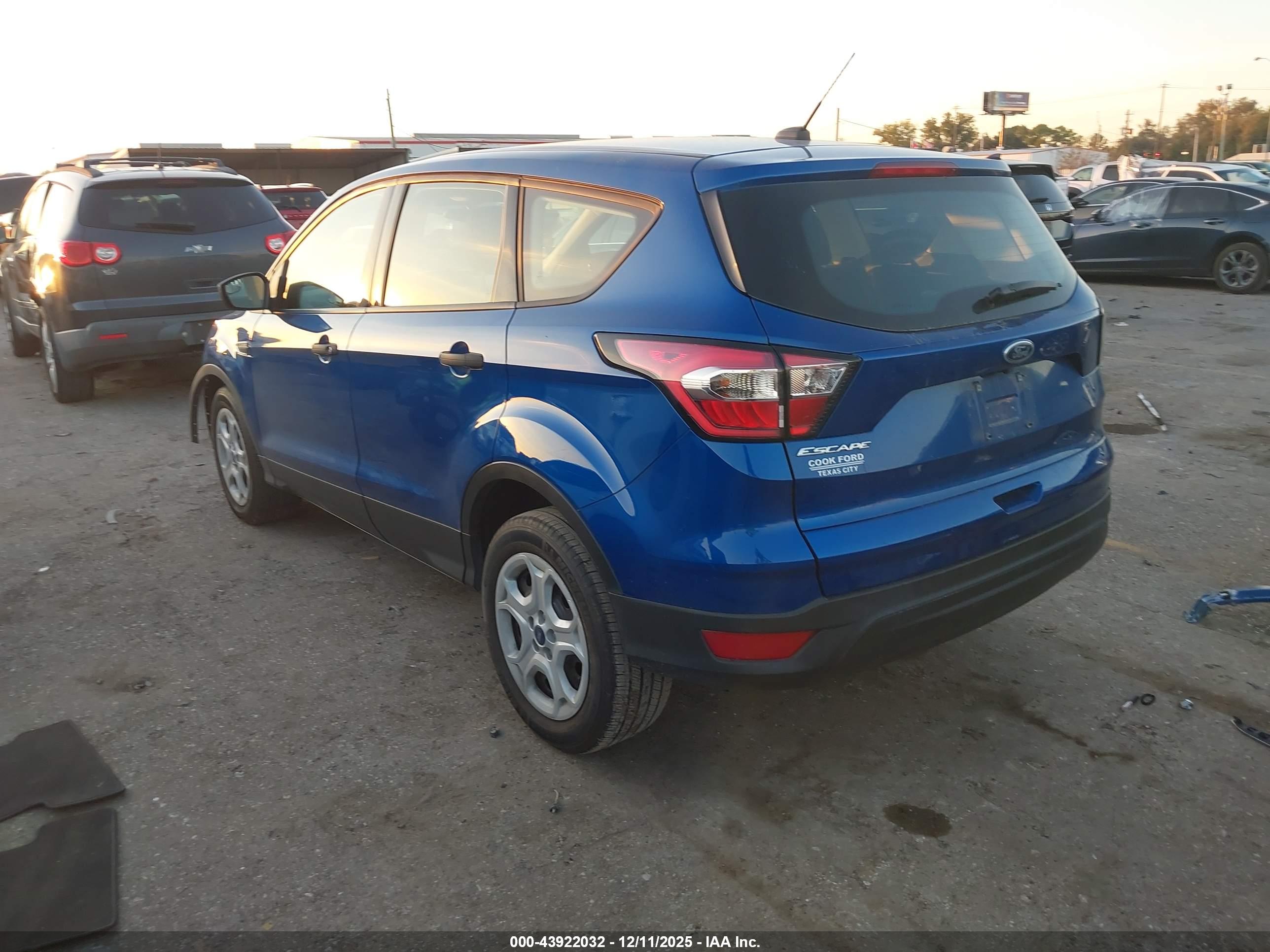 FORD ESCAPE image 3