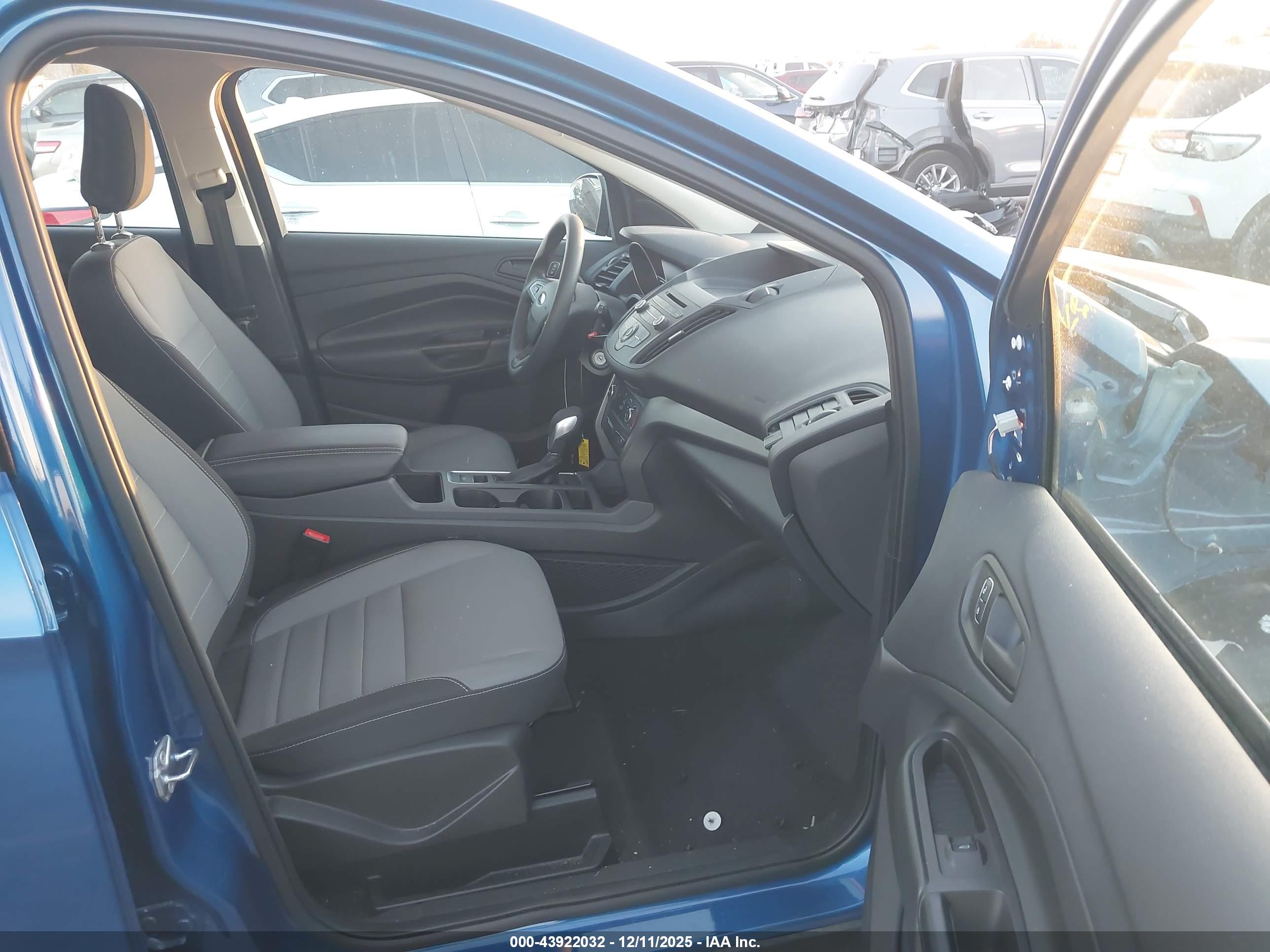 FORD ESCAPE image 5