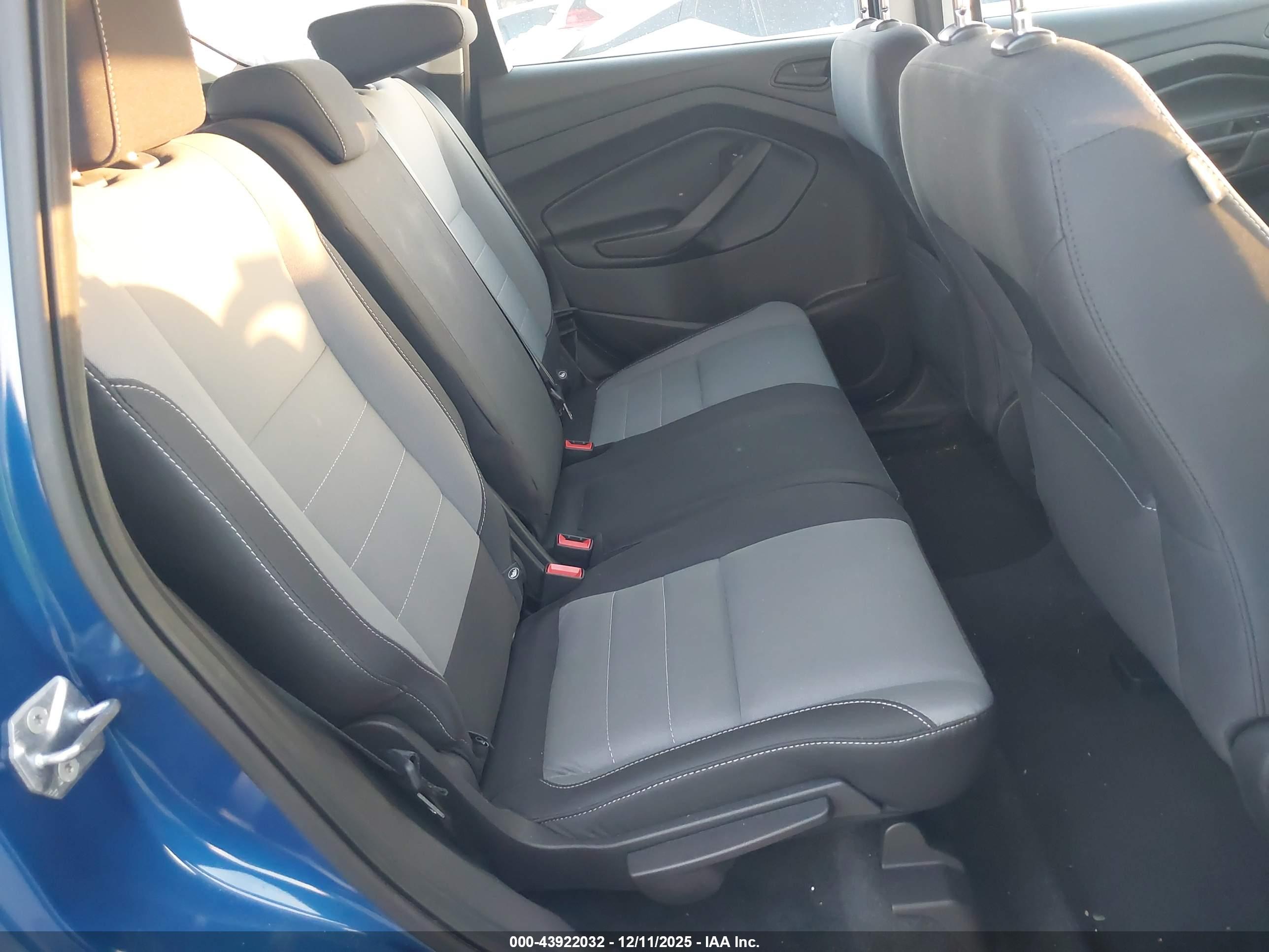FORD ESCAPE image 8