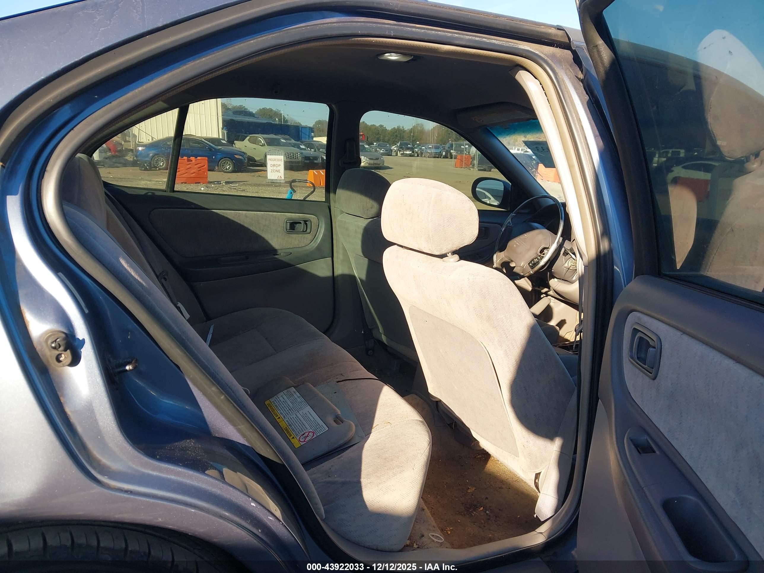 NISSAN ALTIMA image 8