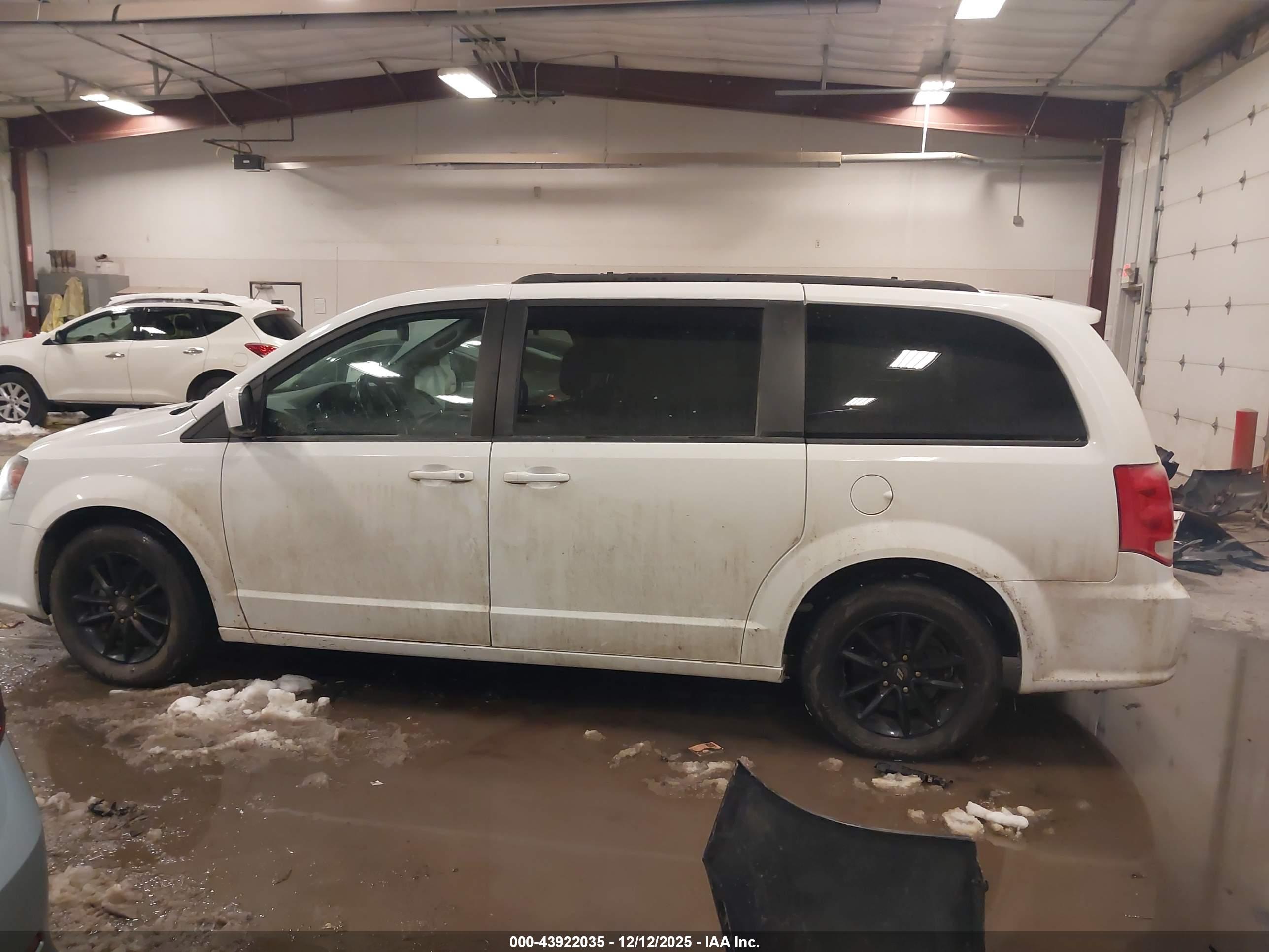 DODGE GRAND image 3