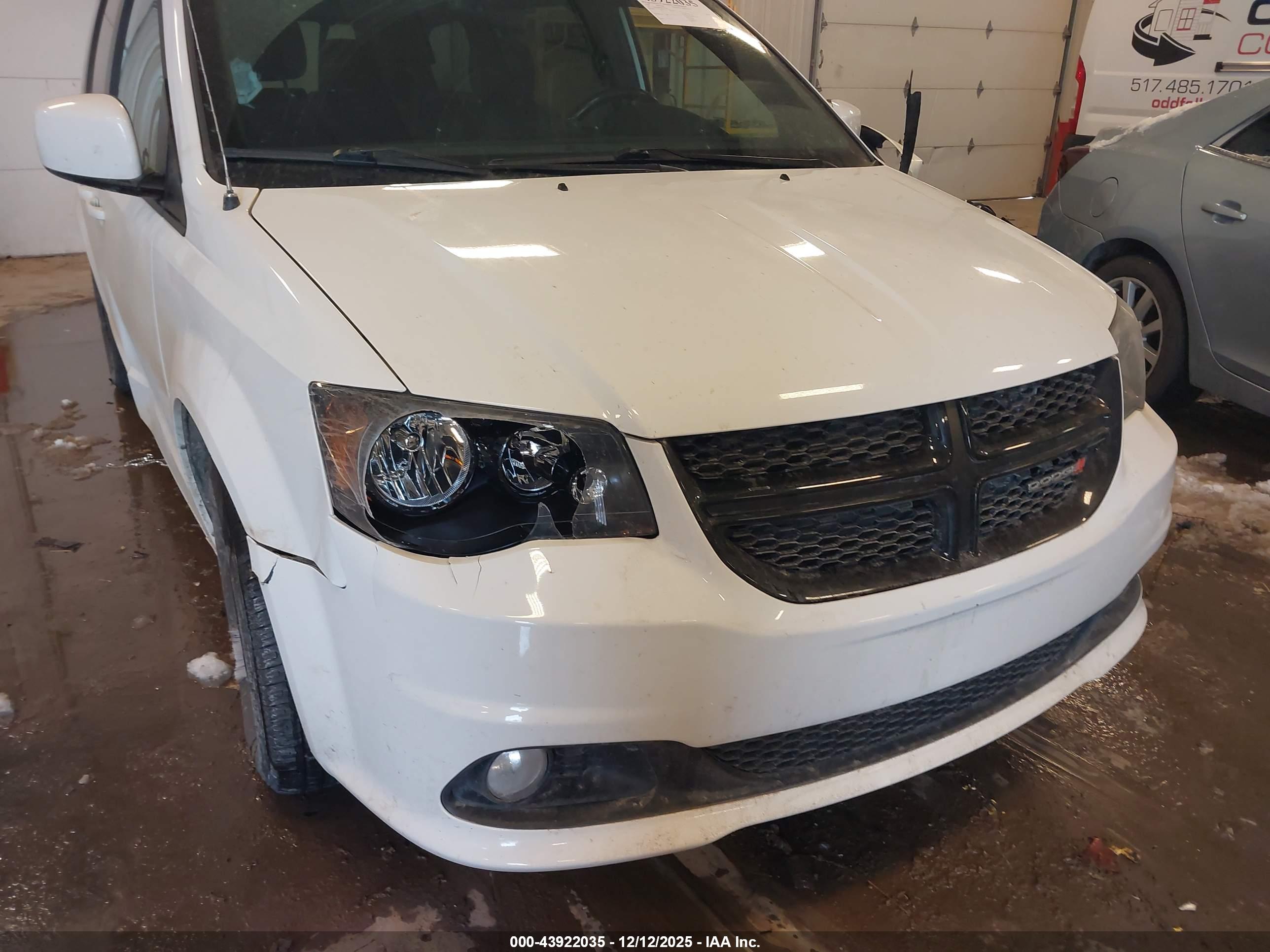 DODGE GRAND image 6