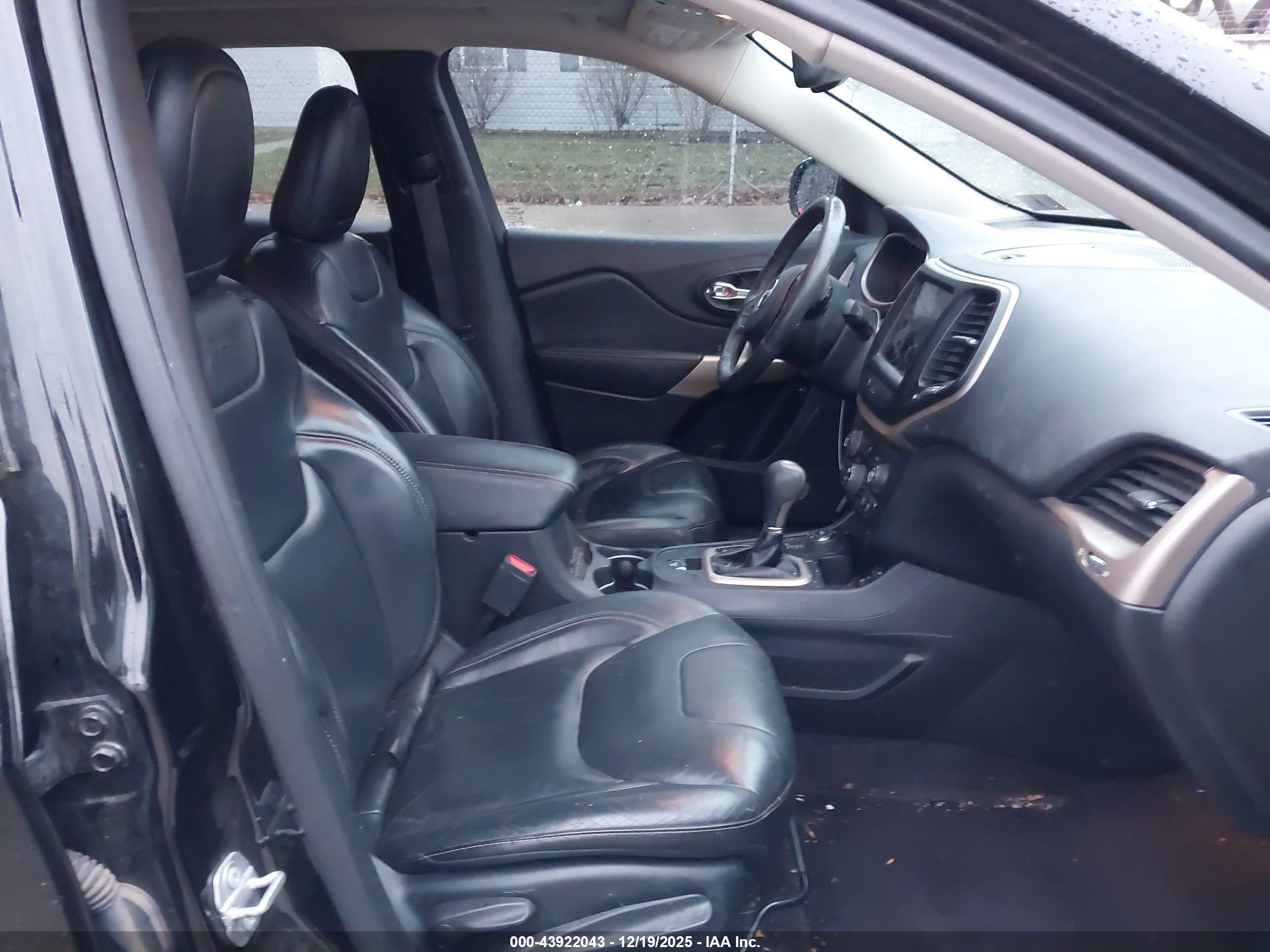JEEP CHEROKEE image 5