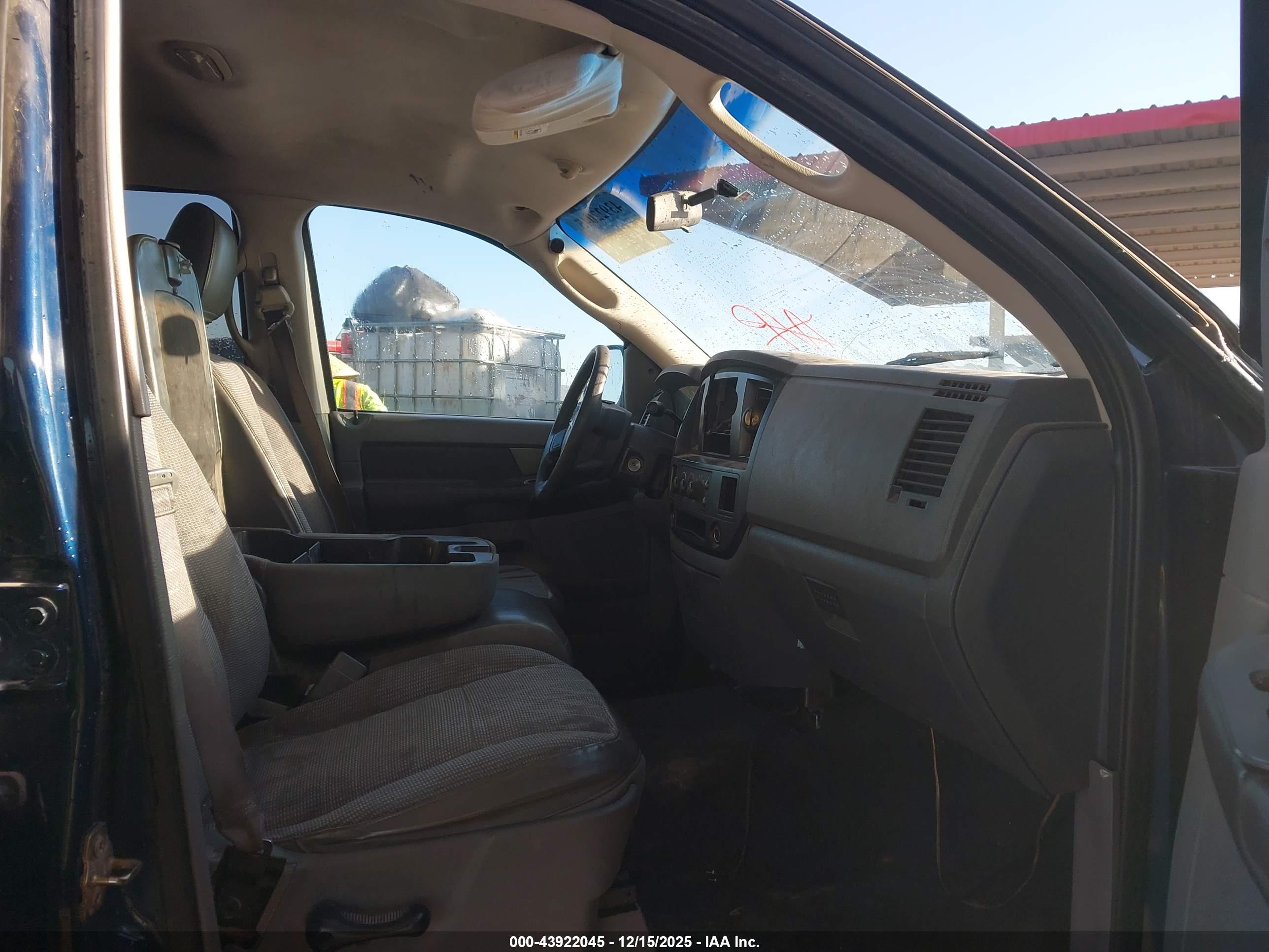 DODGE RAM image 5