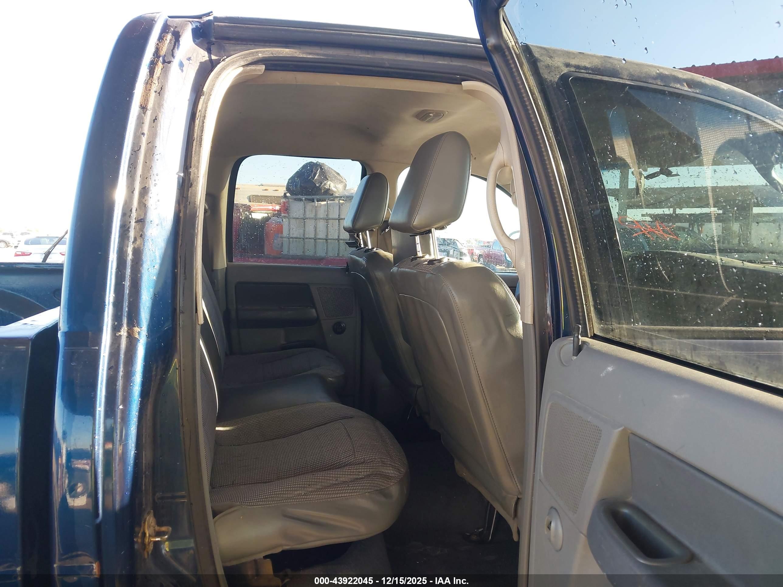 DODGE RAM image 8