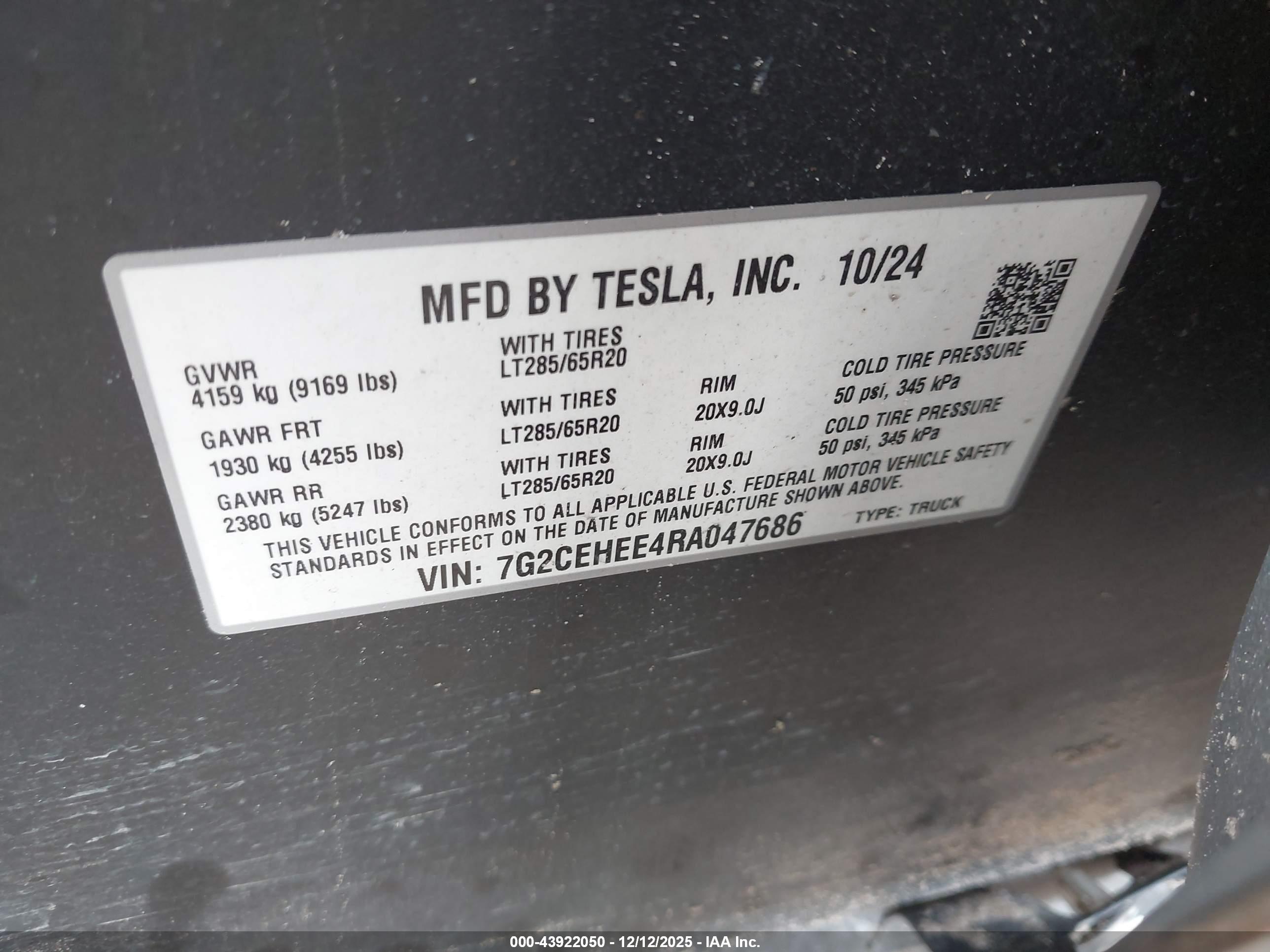 TESLA CYBERTRUCK image 9