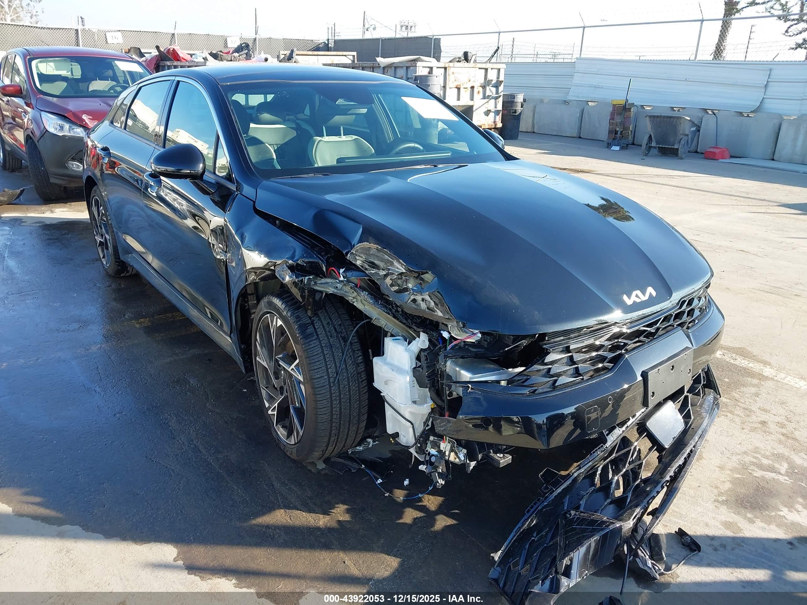 KIA K5 image 6