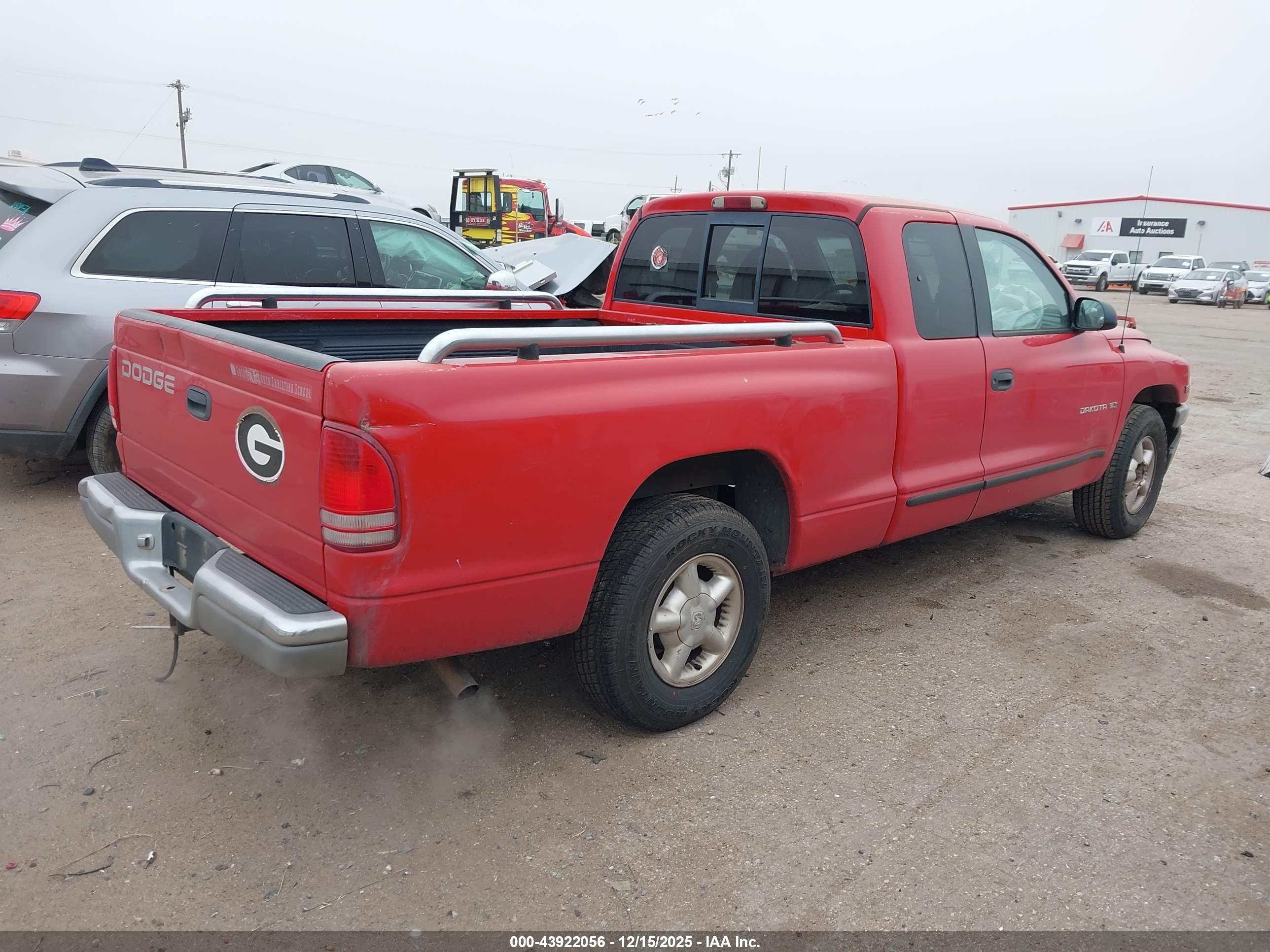 DODGE DAKOTA image 4