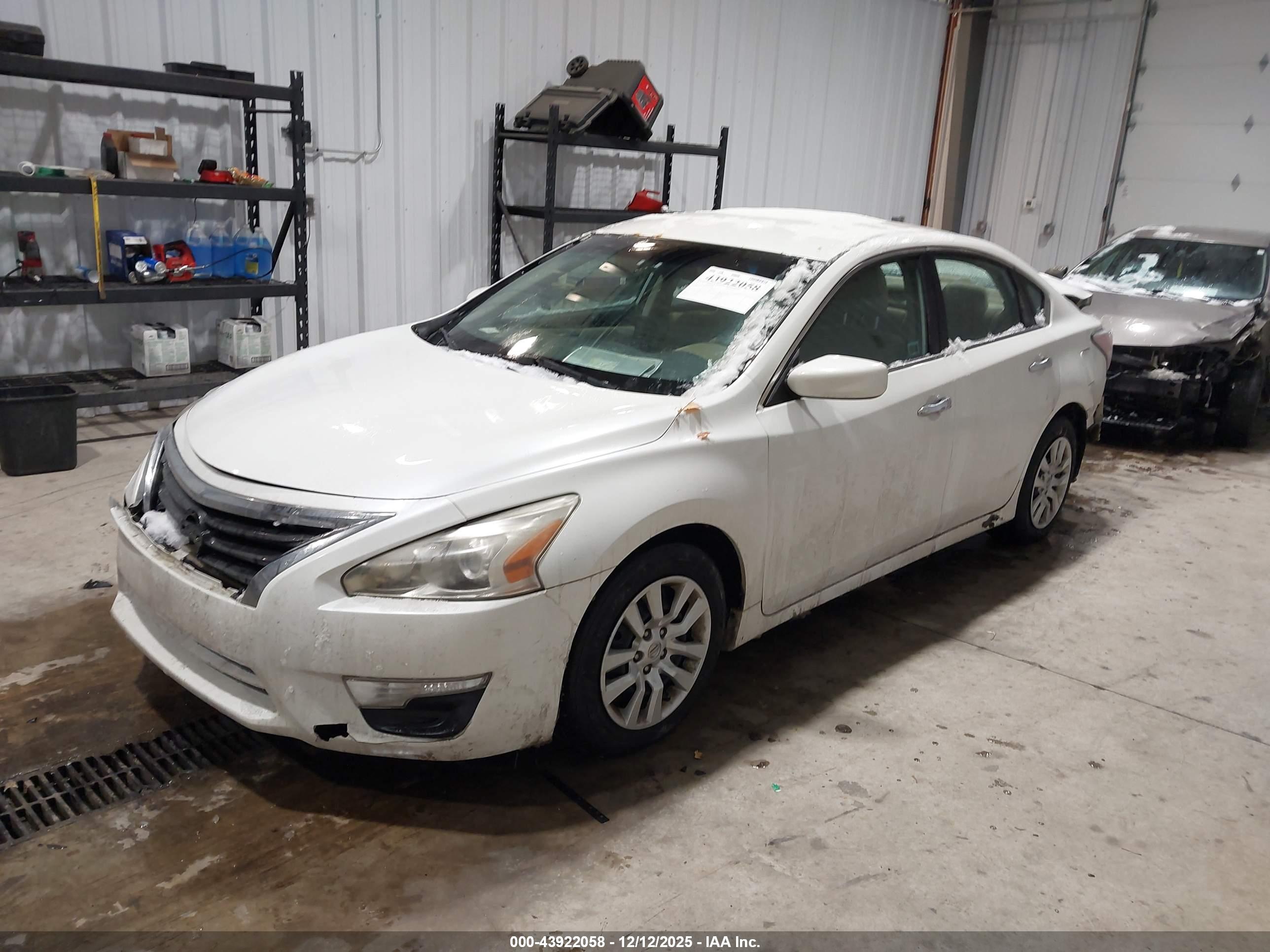 NISSAN ALTIMA image 2