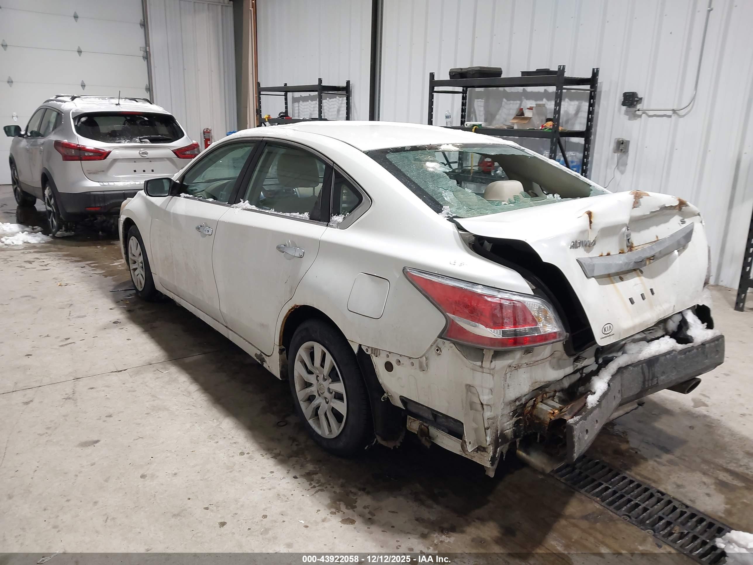 NISSAN ALTIMA image 3