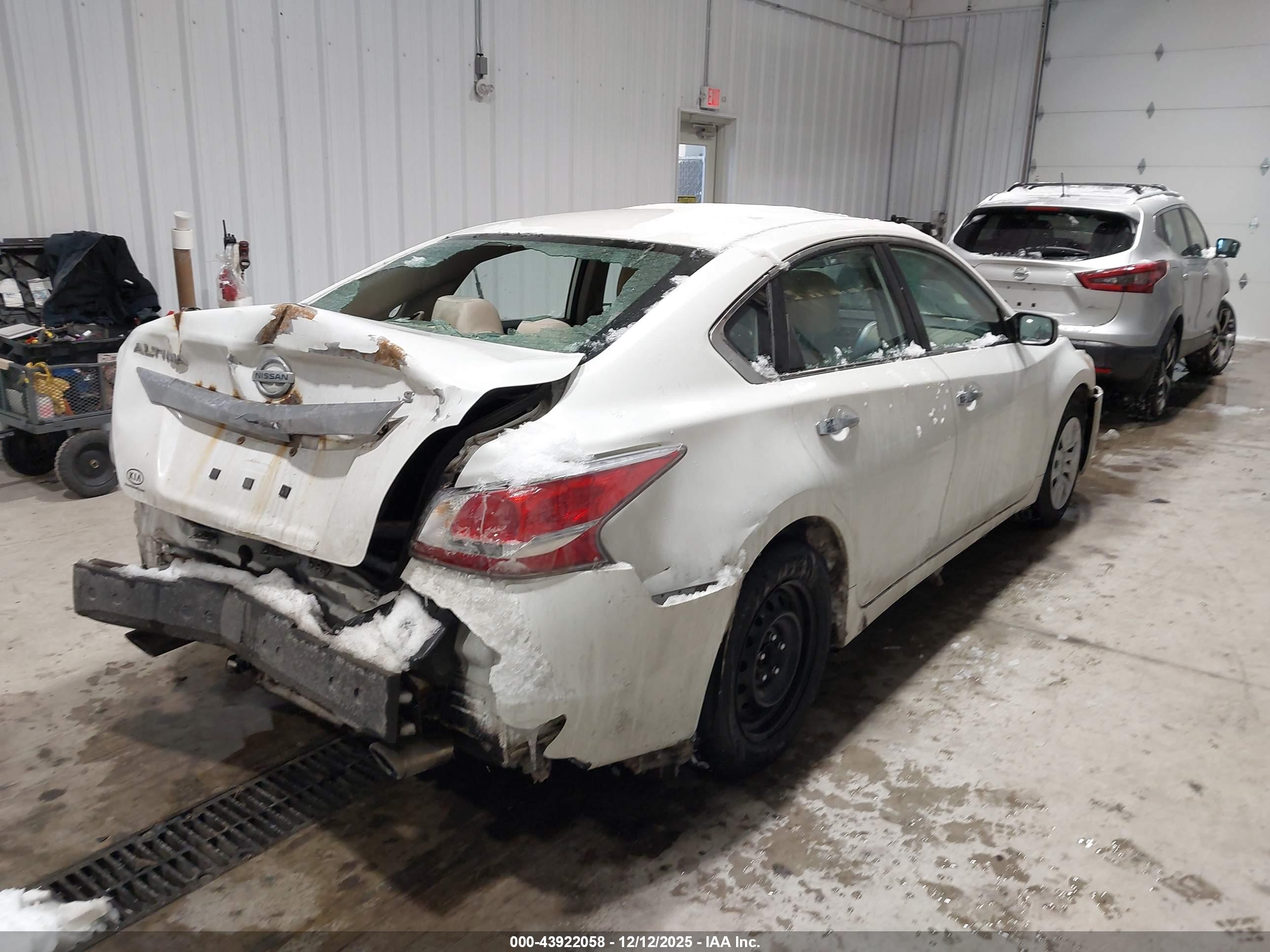 NISSAN ALTIMA image 4