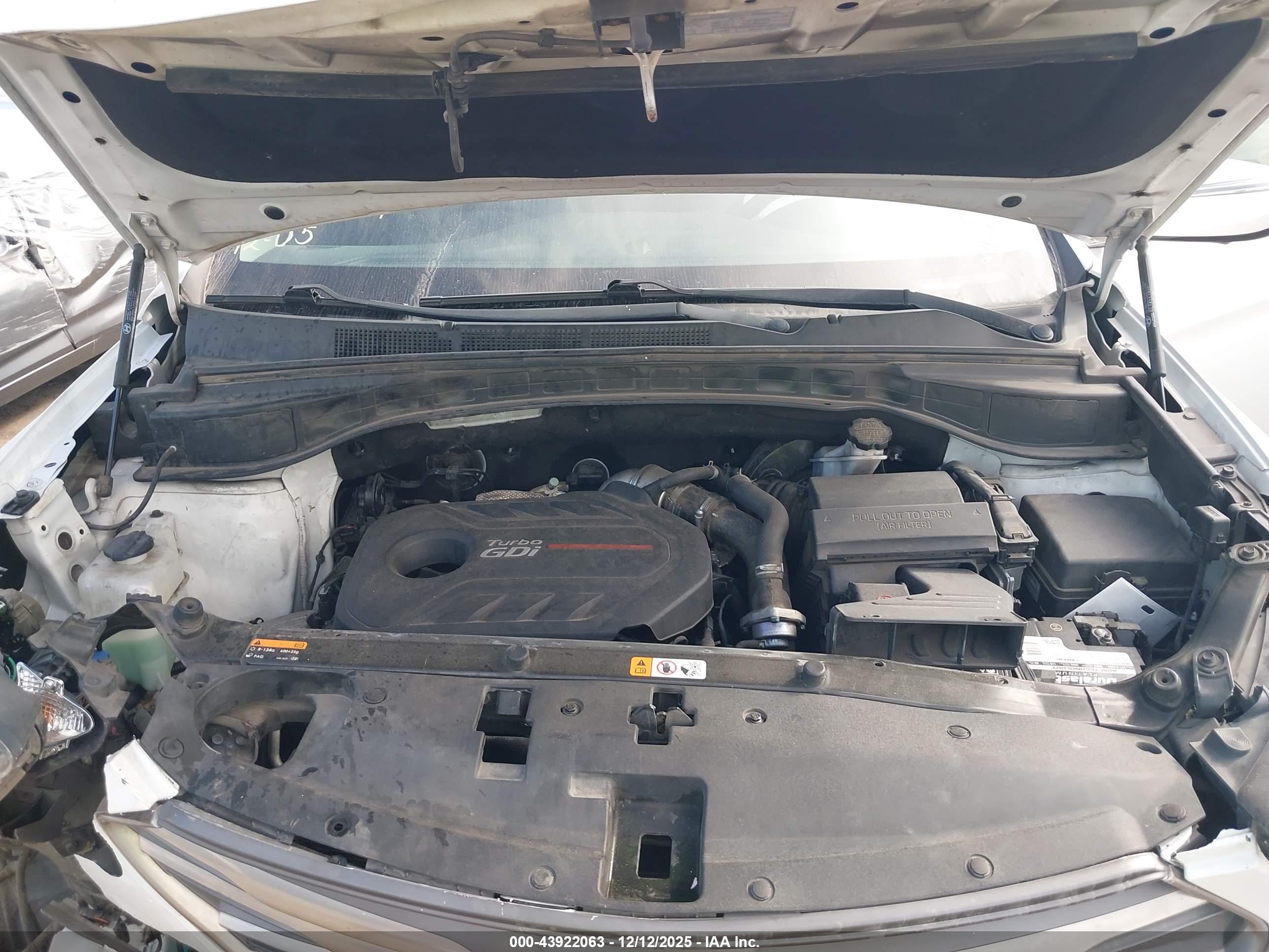 HYUNDAI SANTA image 10