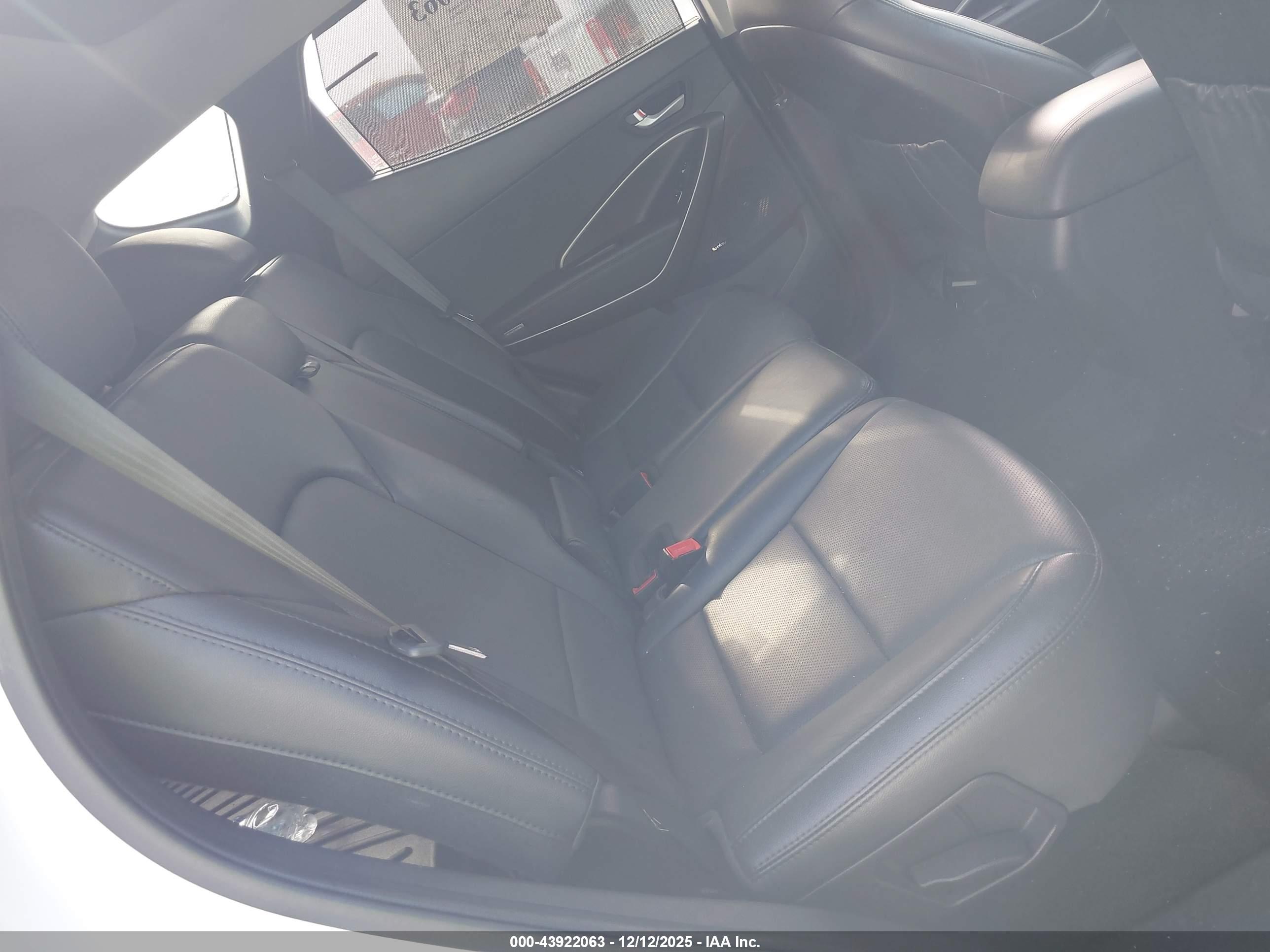 HYUNDAI SANTA image 8