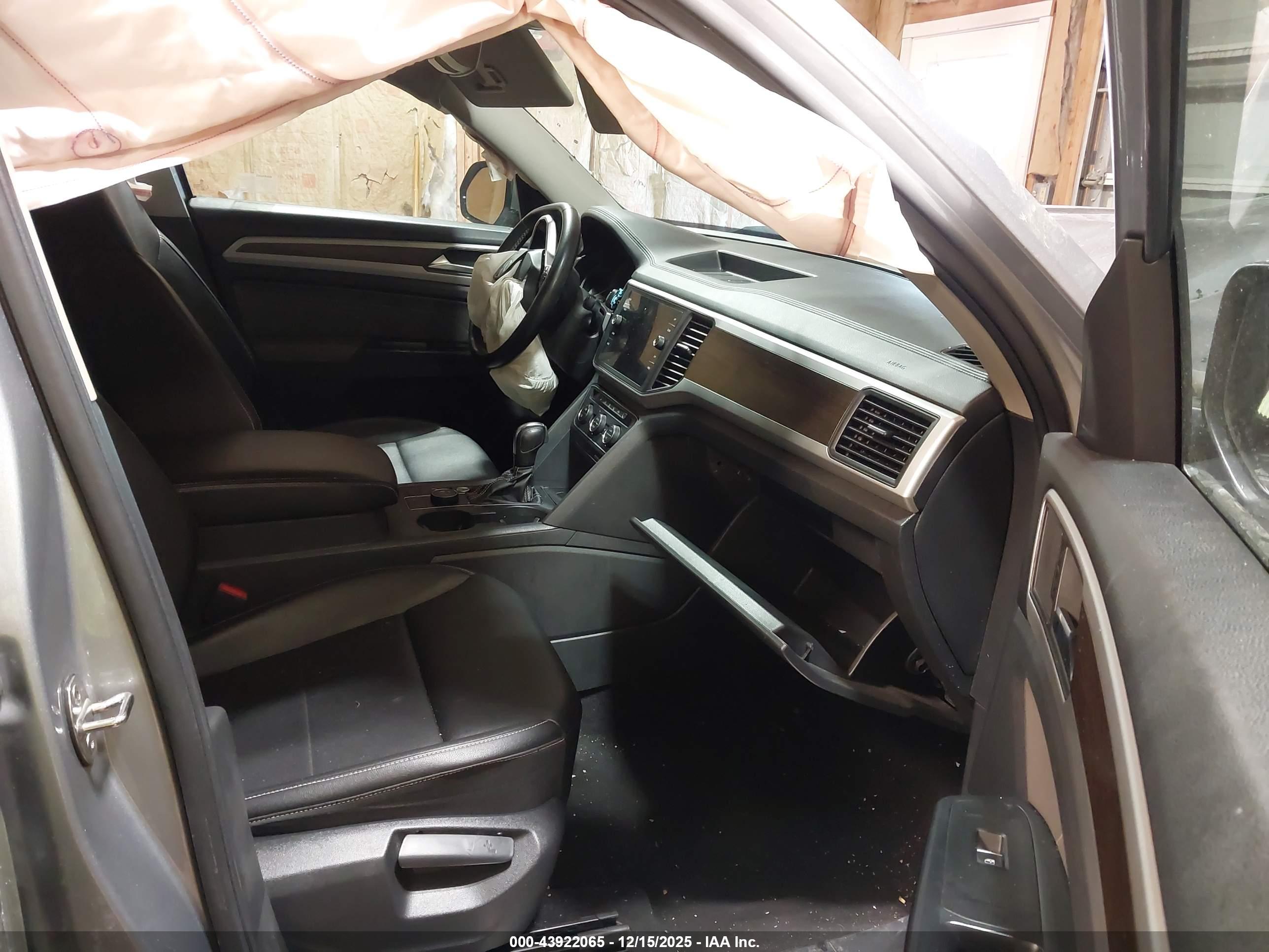 VOLKSWAGEN ATLAS image 5
