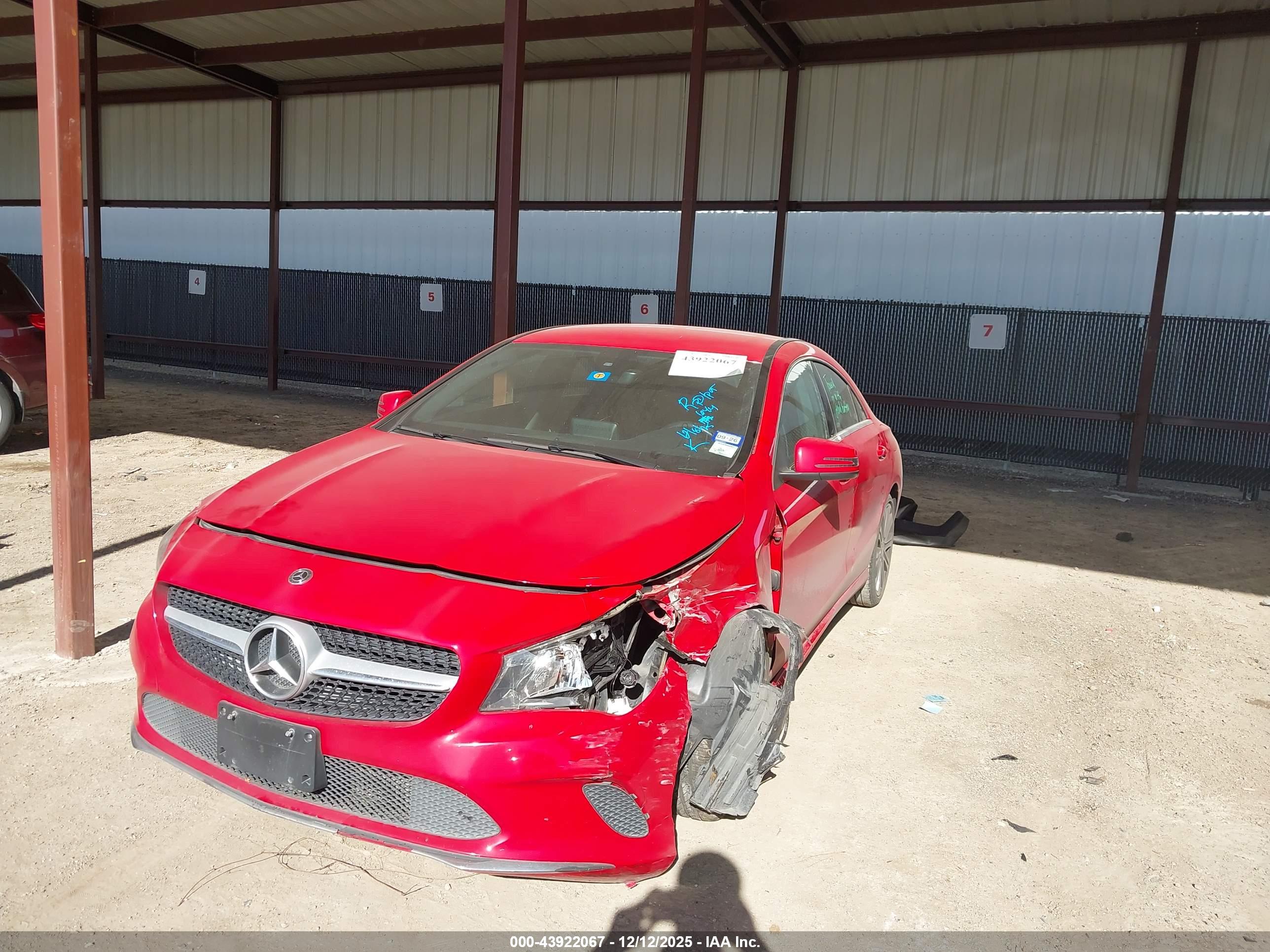 MERCEDES-BENZ CLA image 2