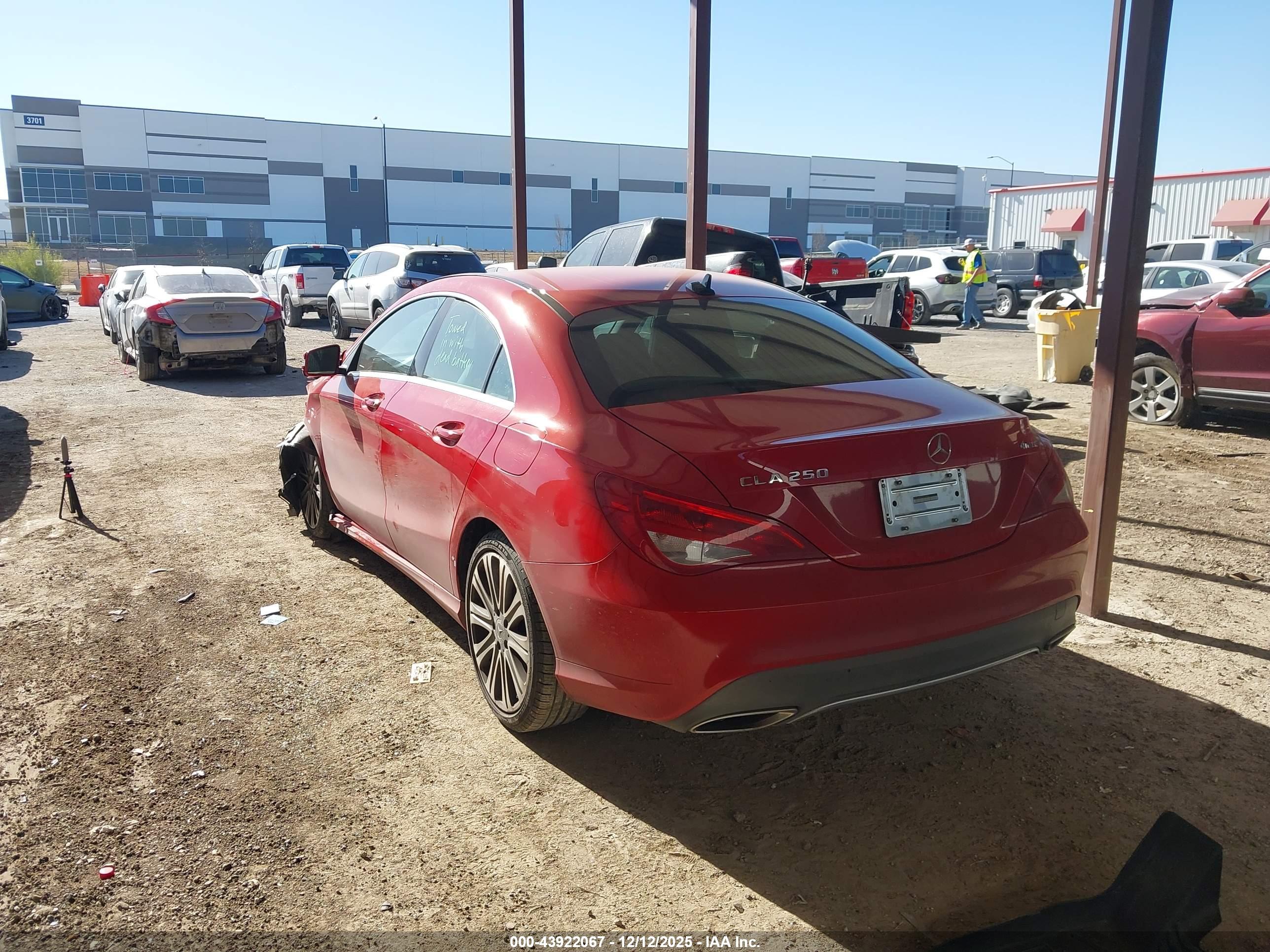 MERCEDES-BENZ CLA image 3