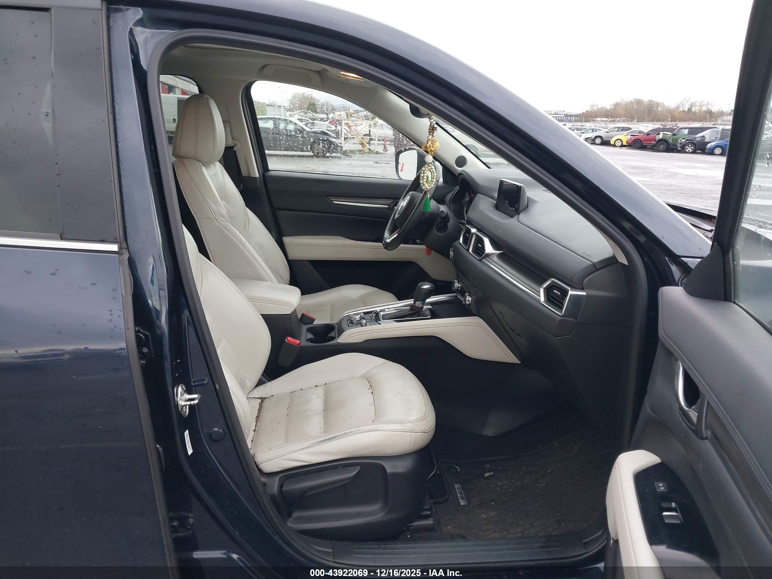 MAZDA CX-5 image 5