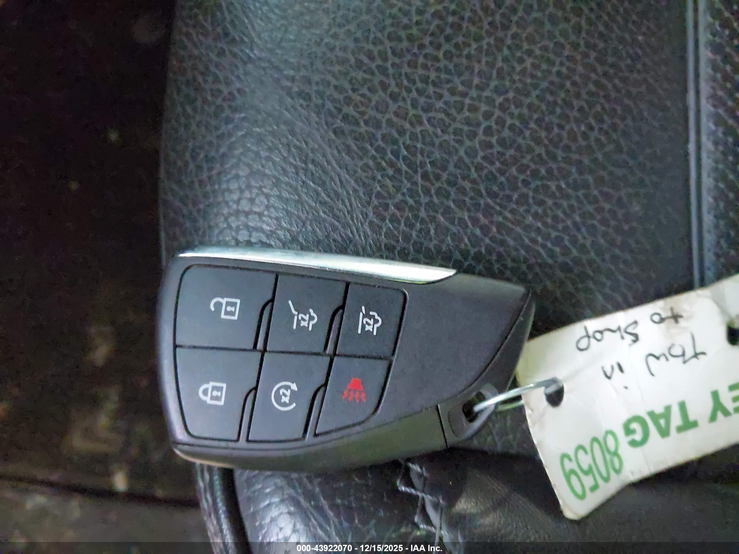 GMC YUKON image 11