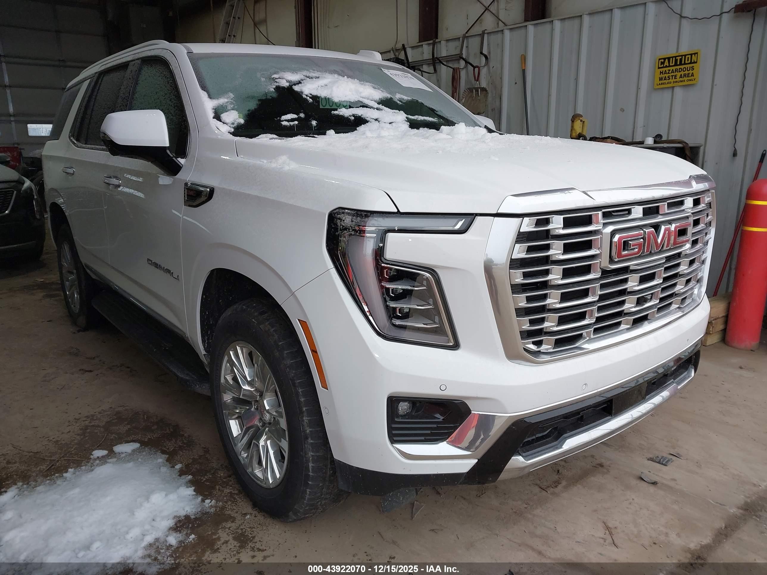 GMC YUKON image 5