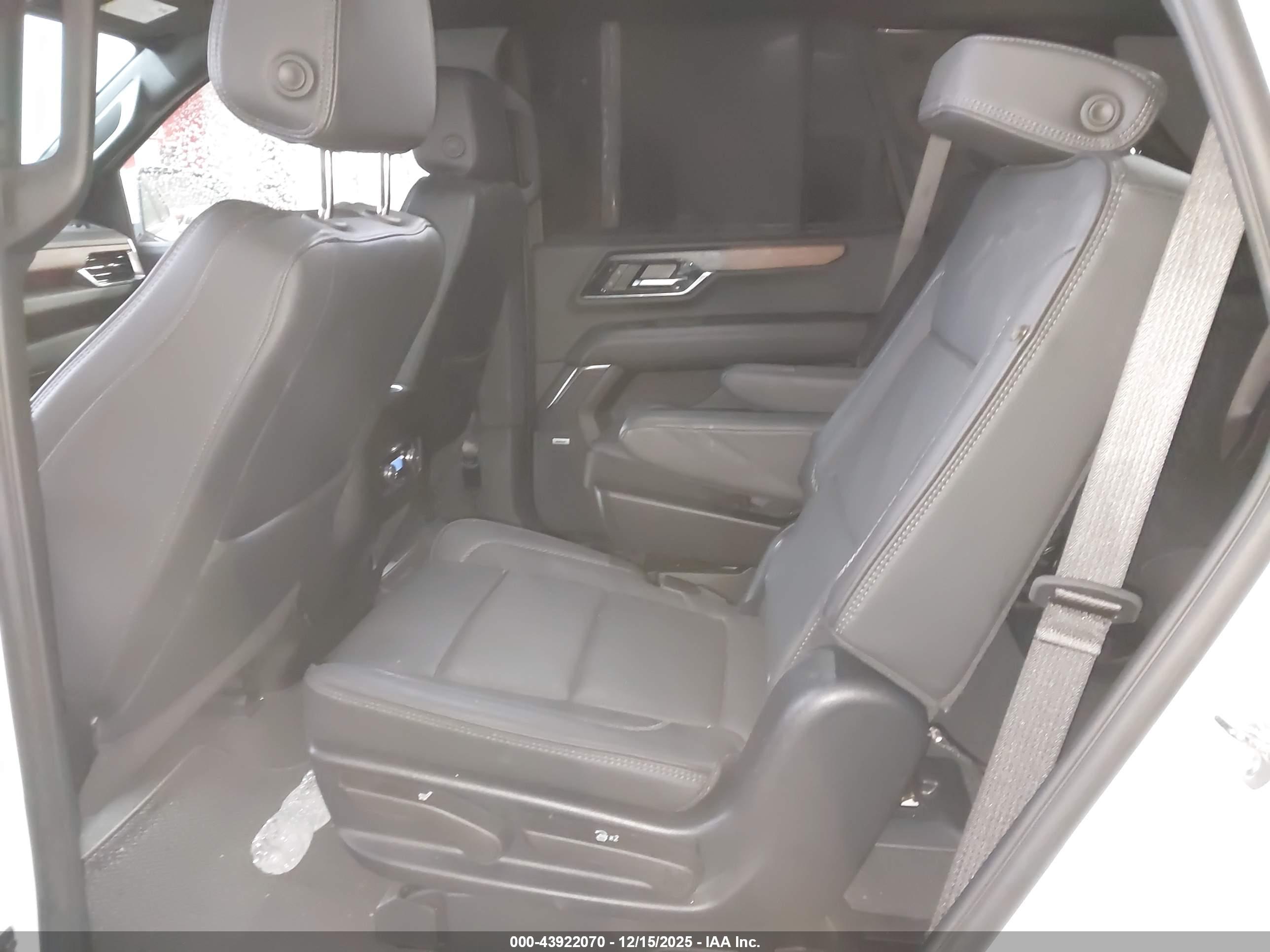 GMC YUKON image 8