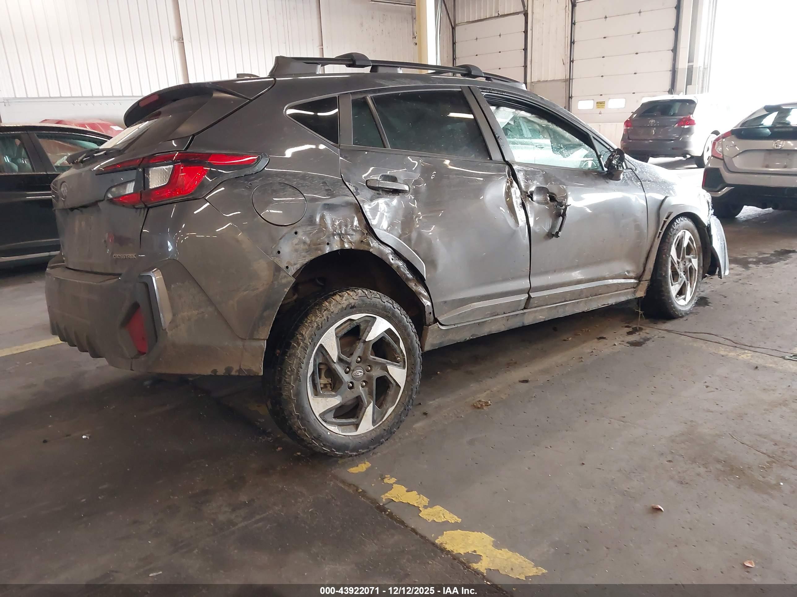 SUBARU CROSSTREK image 4